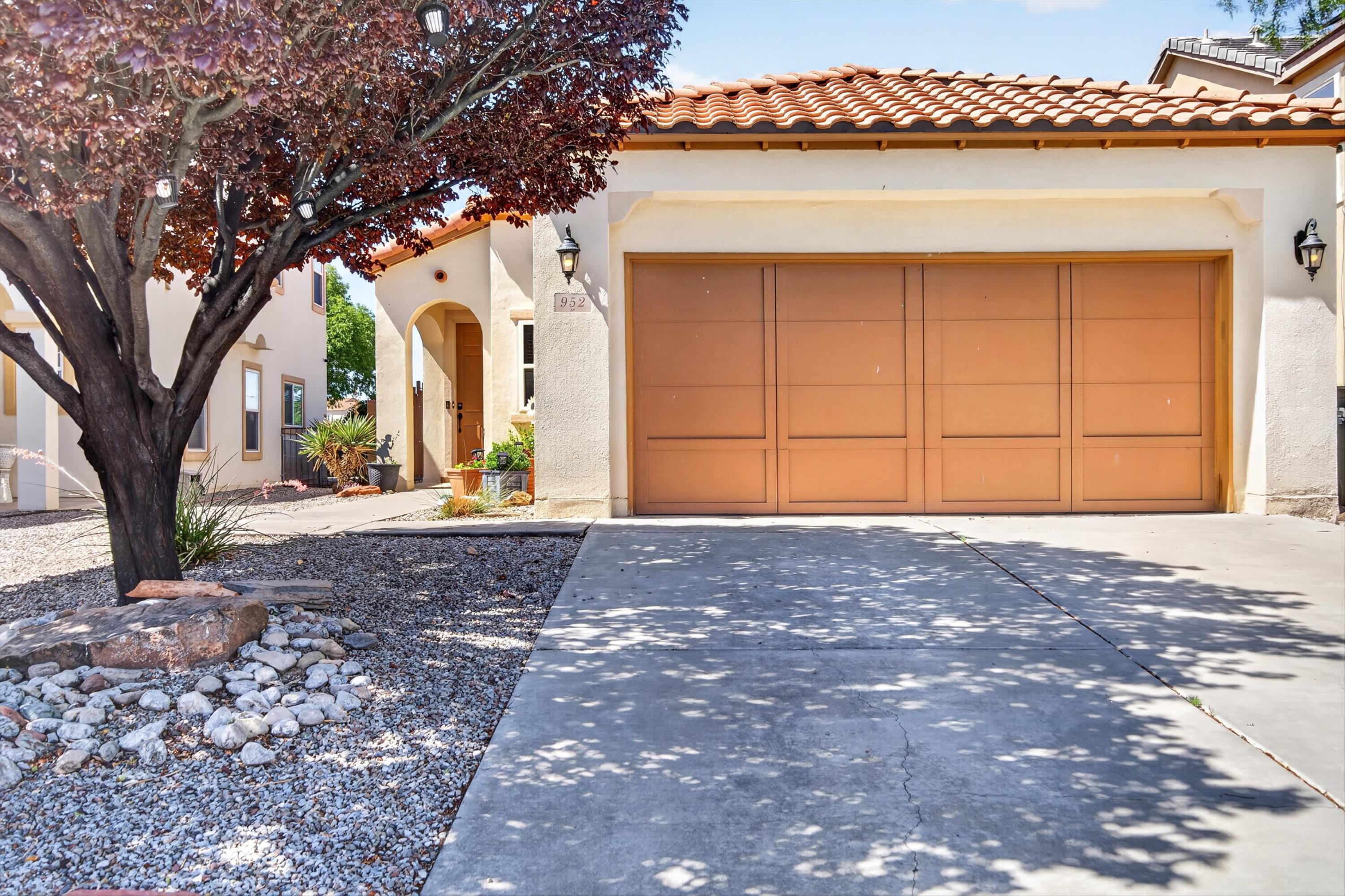 Photo 3 — 952 Waterfall Drive NE