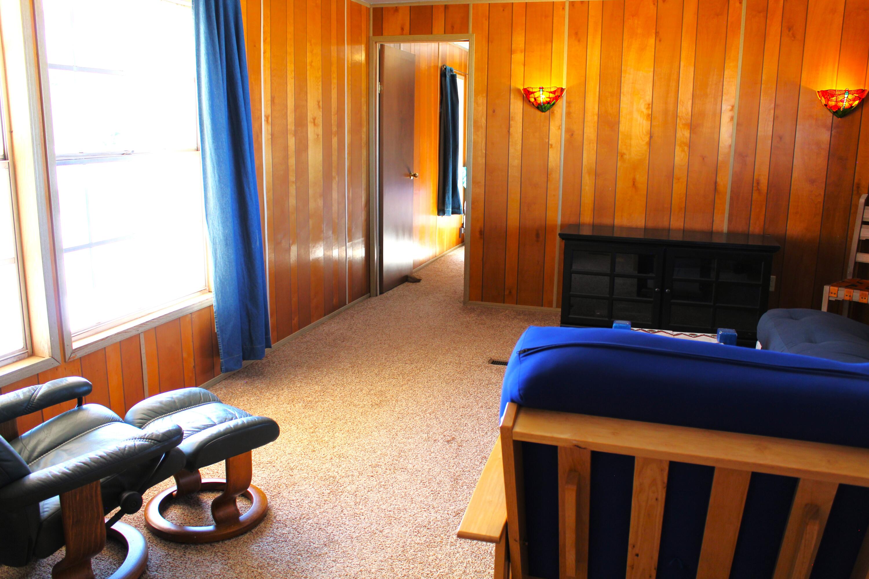 Photo 10 — 405 & 407 Bullhead Drive