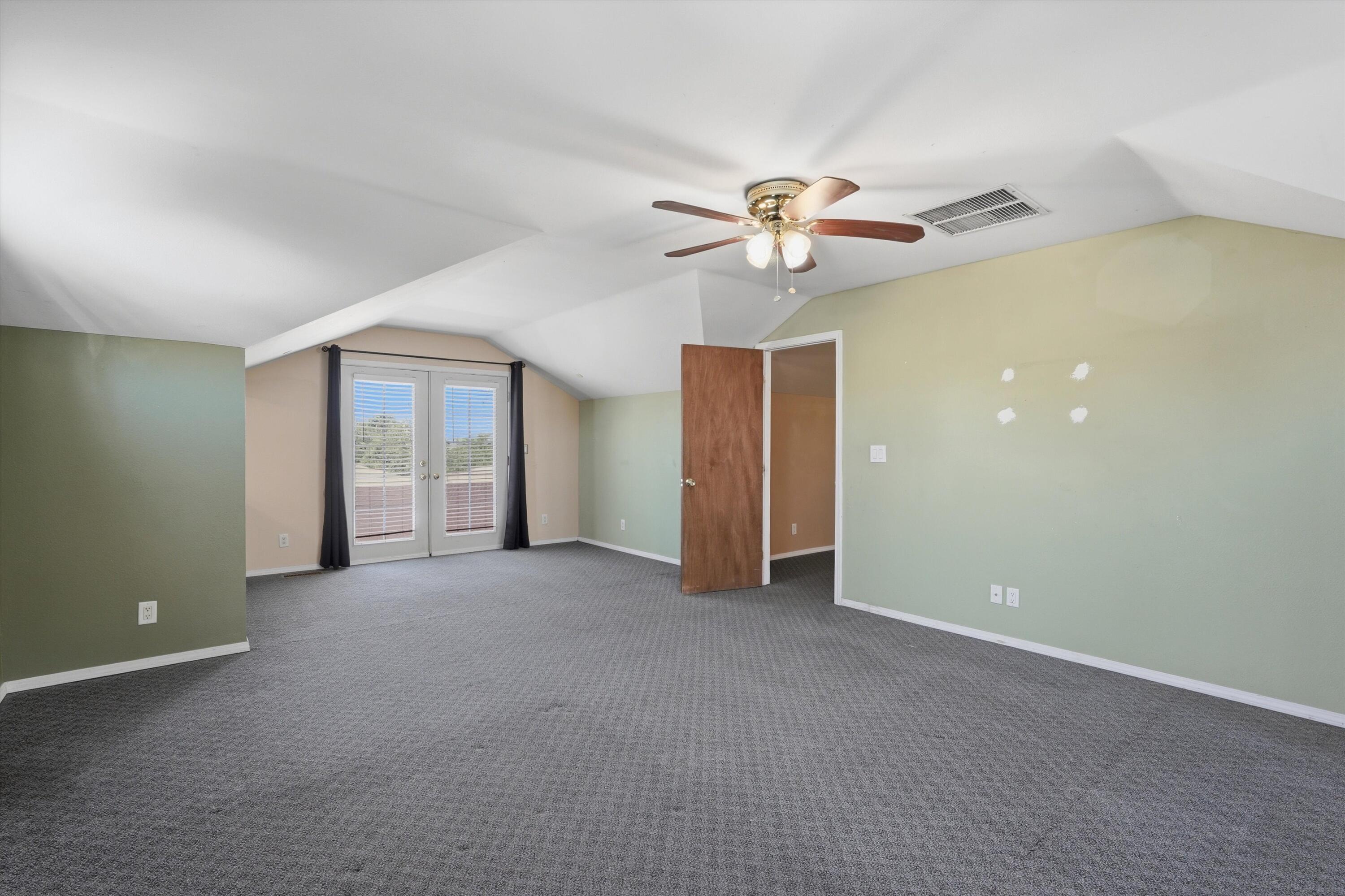 Photo 20 — 2404 Sandler Drive NE