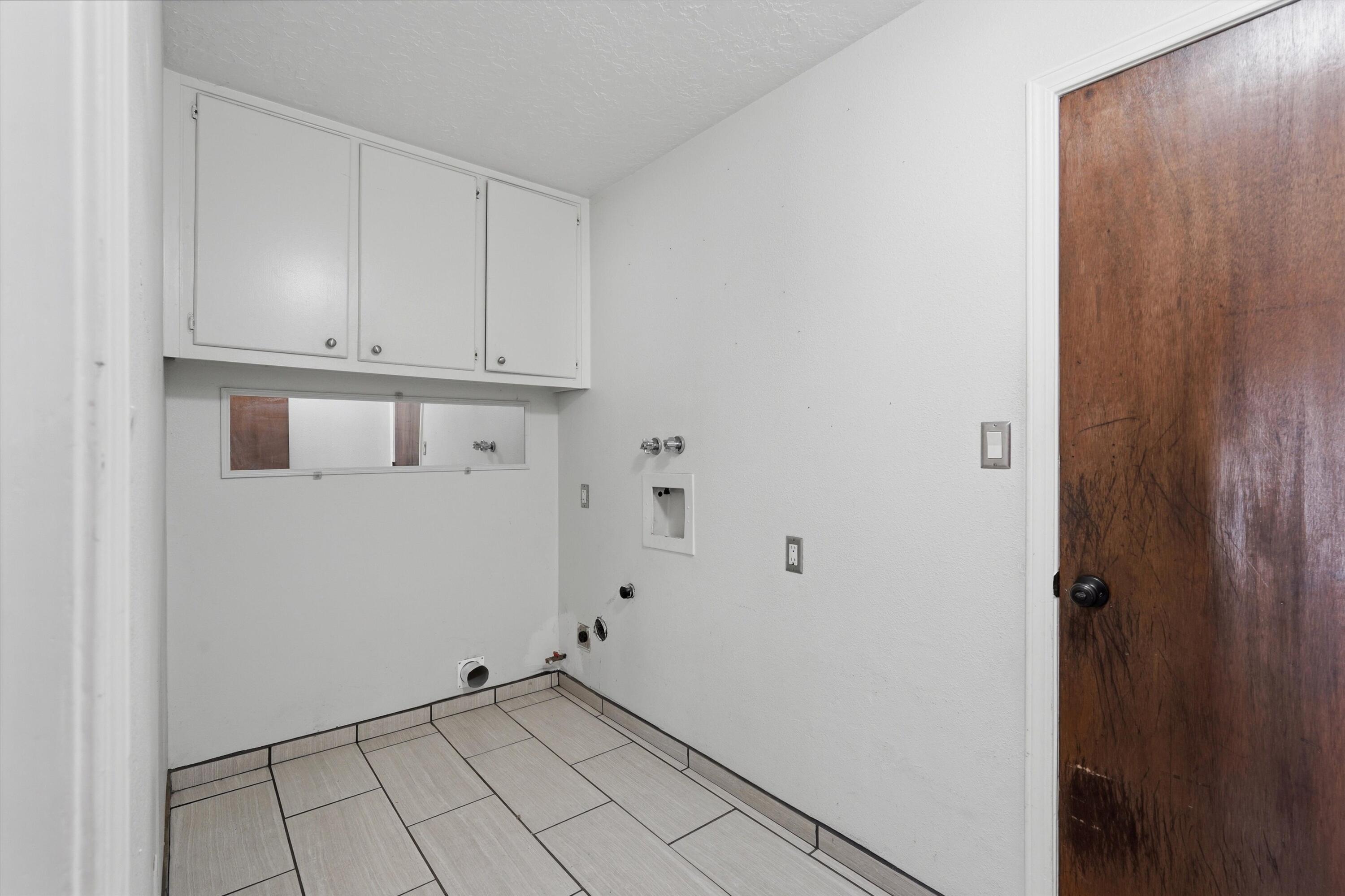 Photo 15 — 2404 Sandler Drive NE