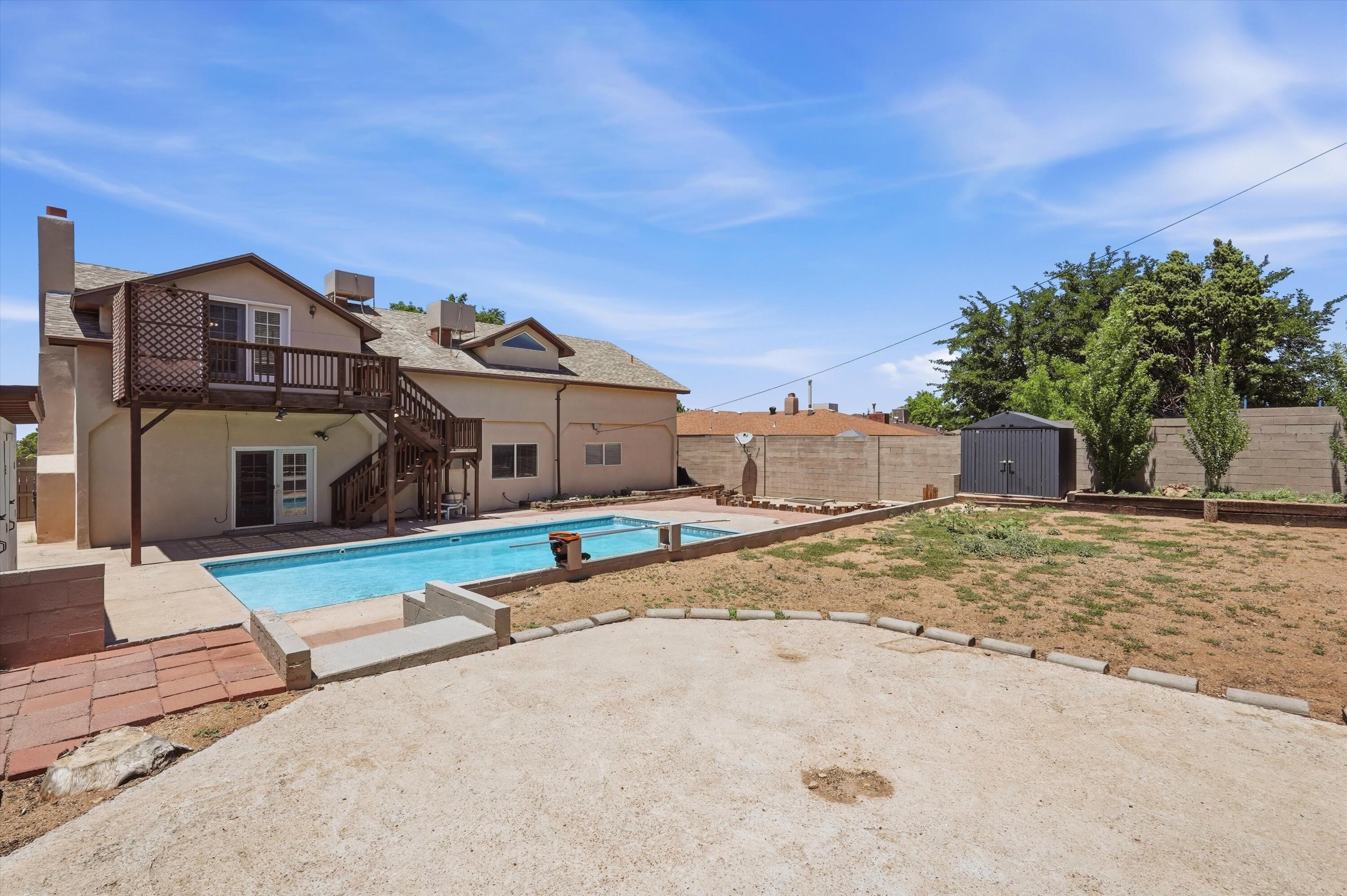 Photo 9 — 2404 Sandler Drive NE