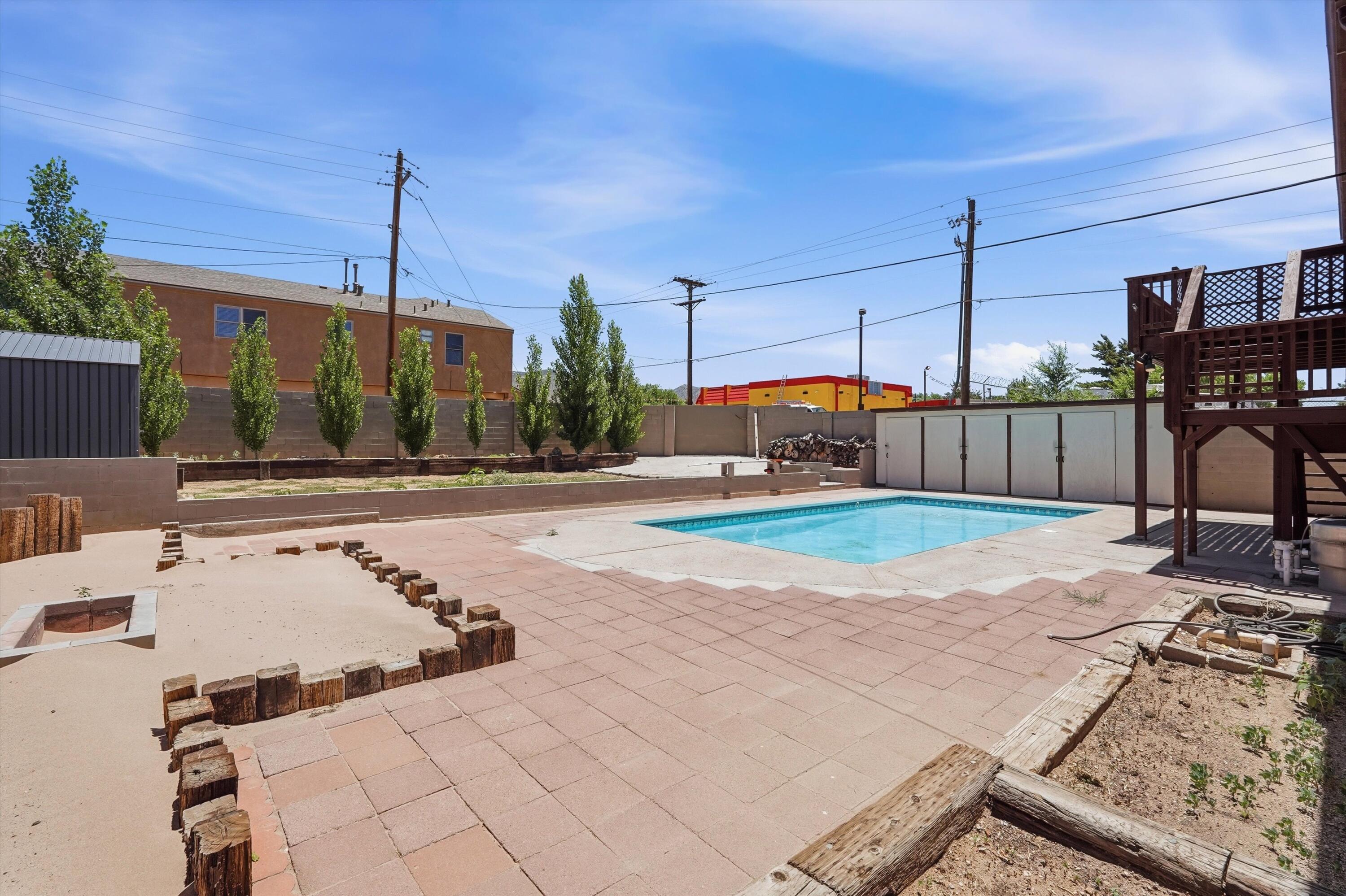 Photo 7 — 2404 Sandler Drive NE