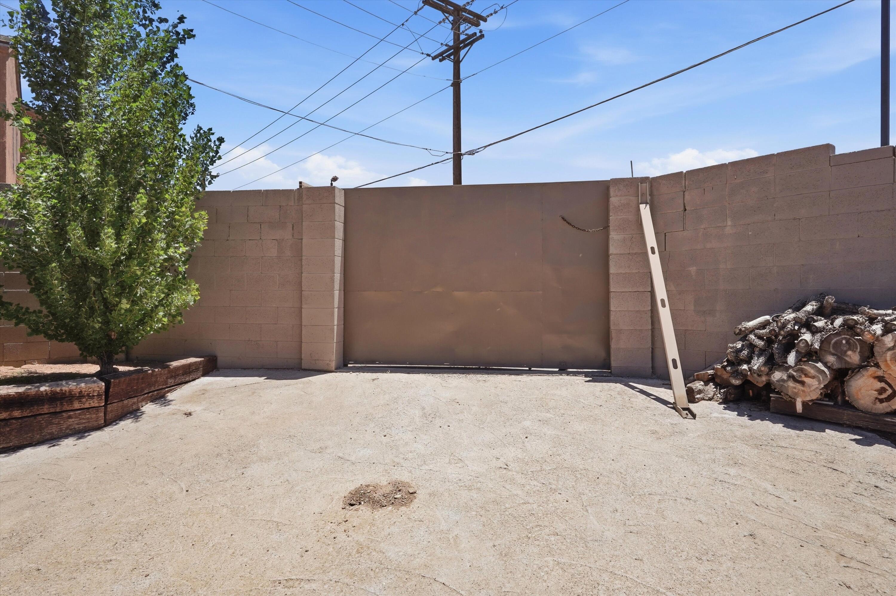 Photo 5 — 2404 Sandler Drive NE