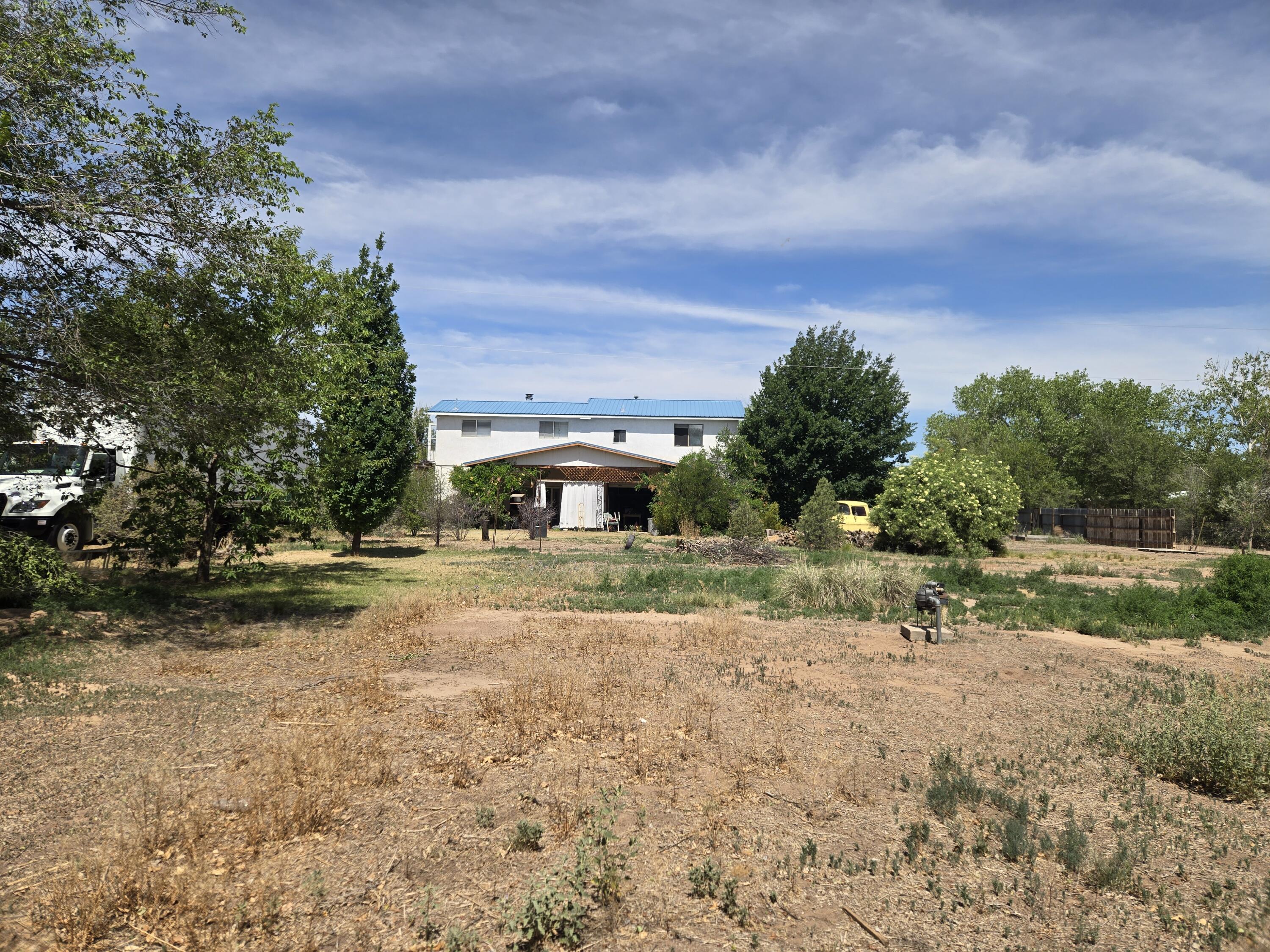 13 Whitehouse Road, Los Lunas, NM 87031