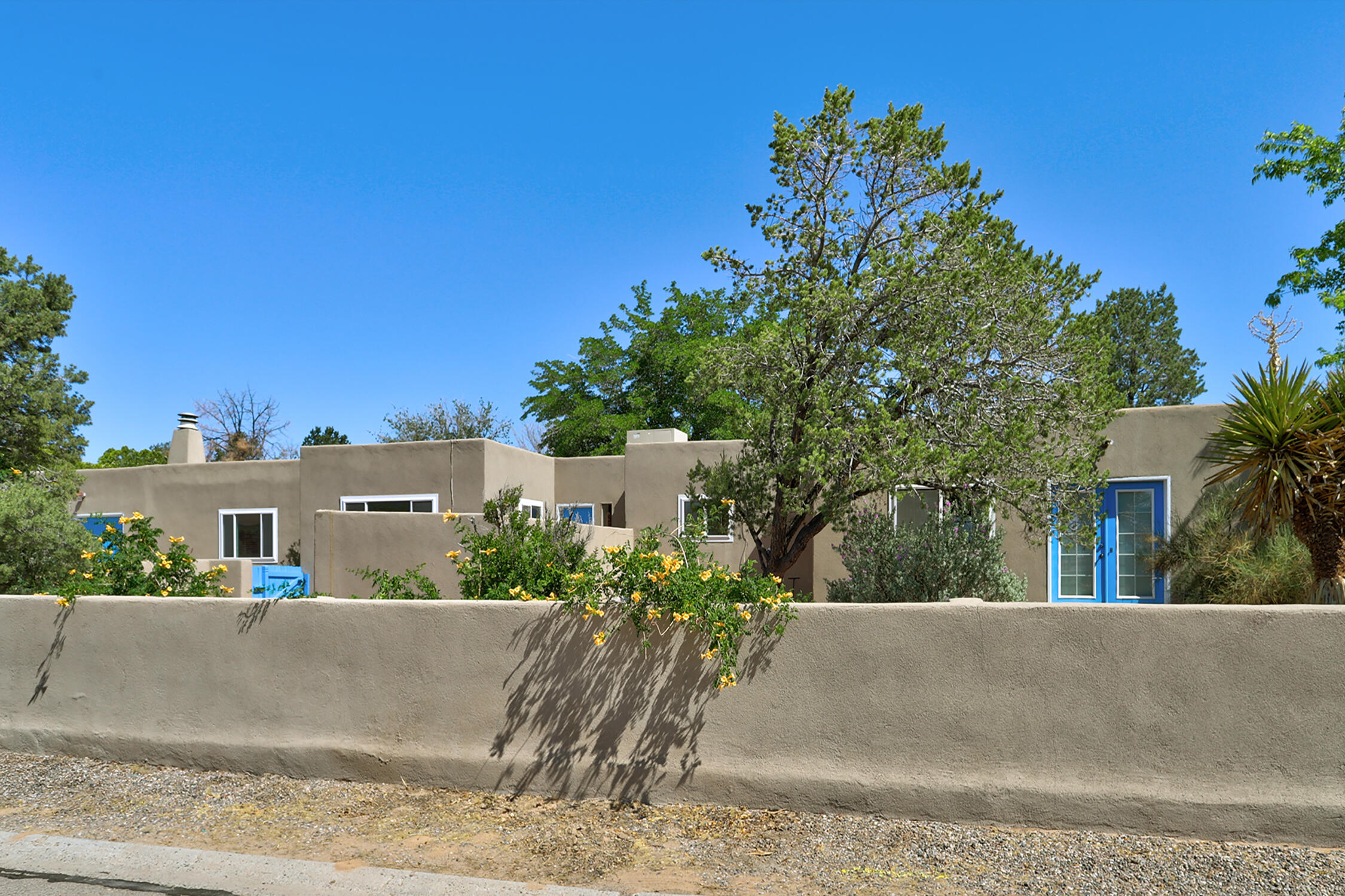 911 Palmas Altas Drive SE