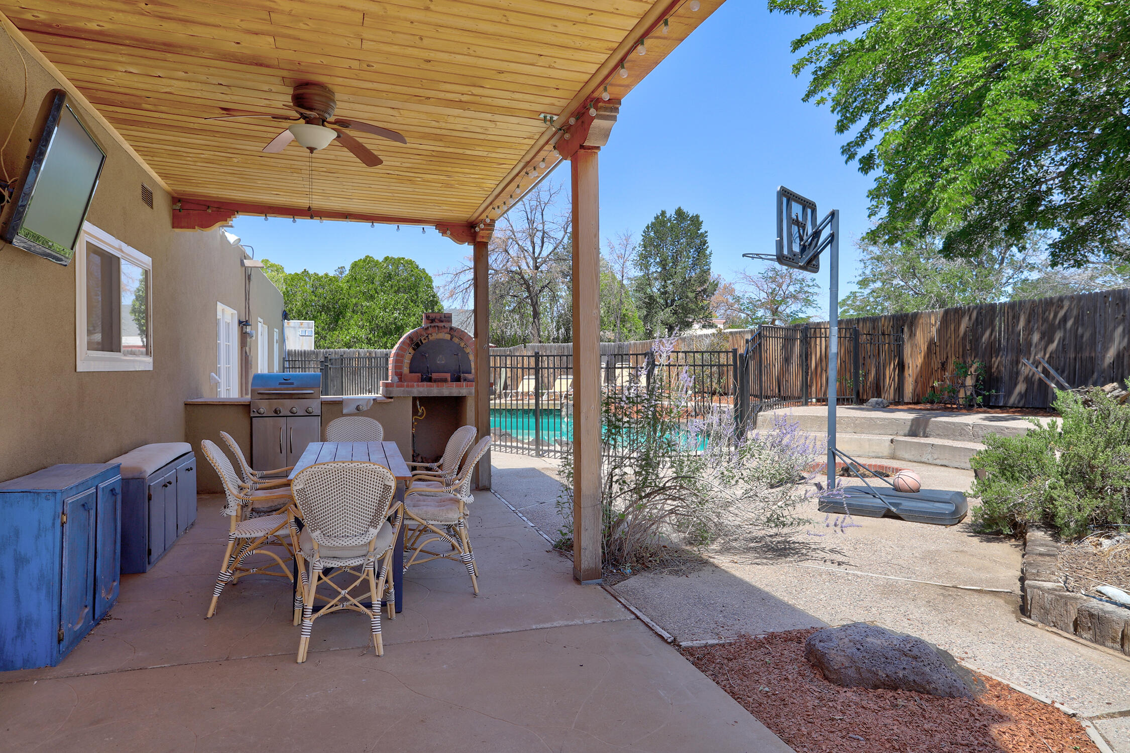 Photo 11 — 911 Palmas Altas Drive SE