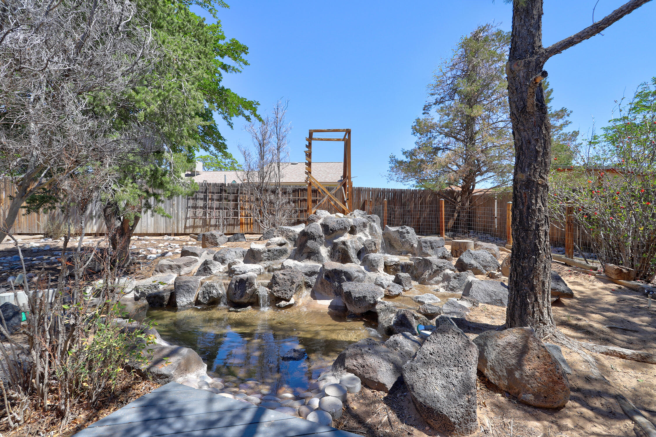 Photo 16 — 911 Palmas Altas Drive SE