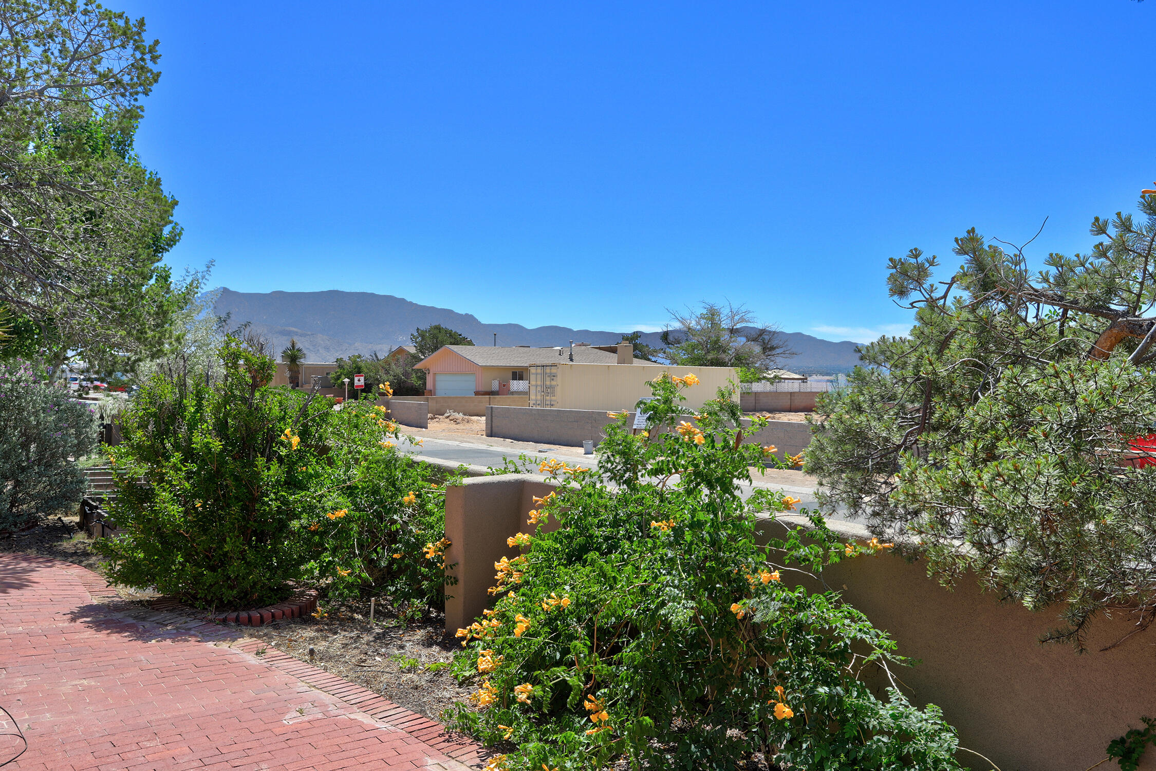 Photo 17 — 911 Palmas Altas Drive SE