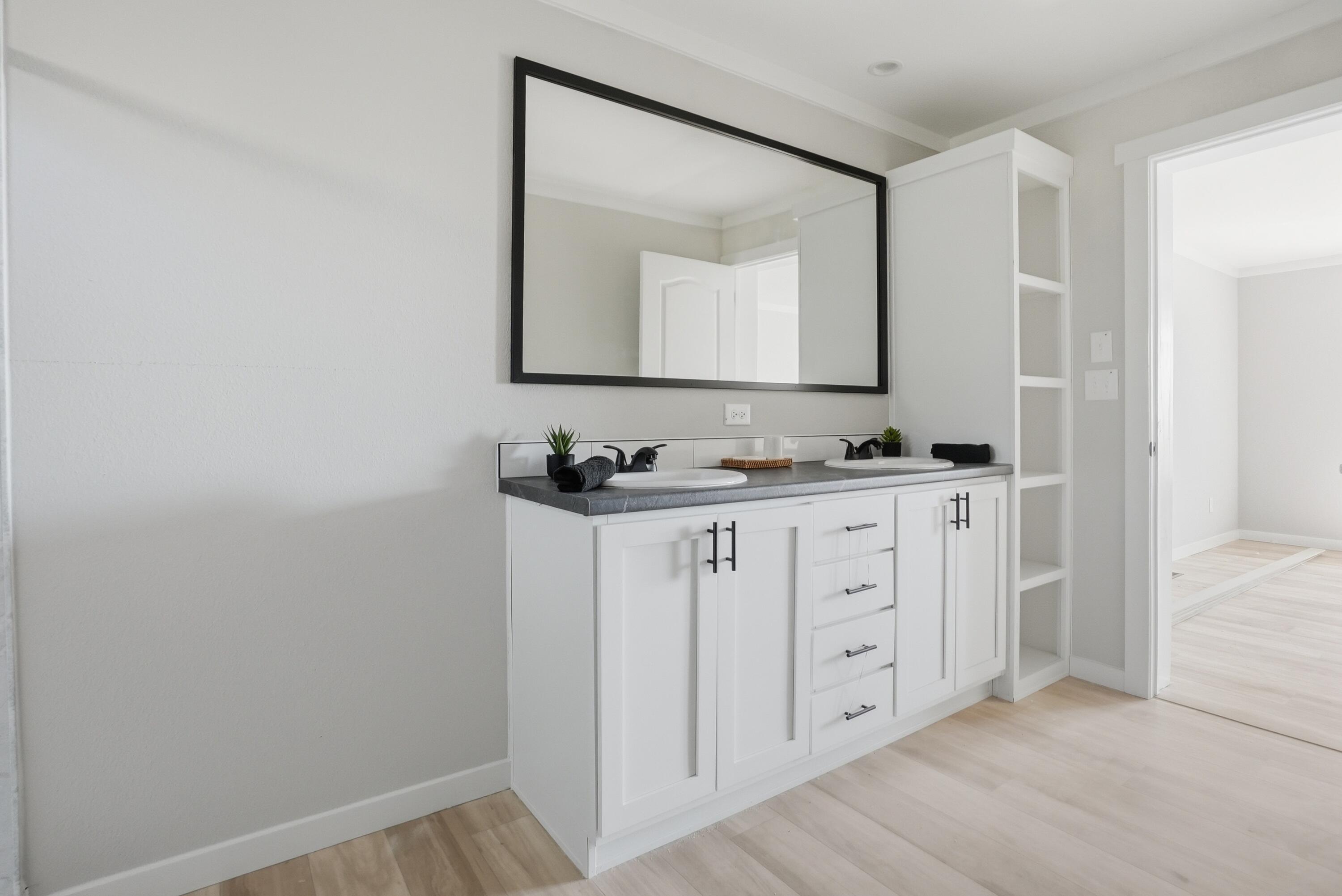 Photo 17 — 56 Thomas Road