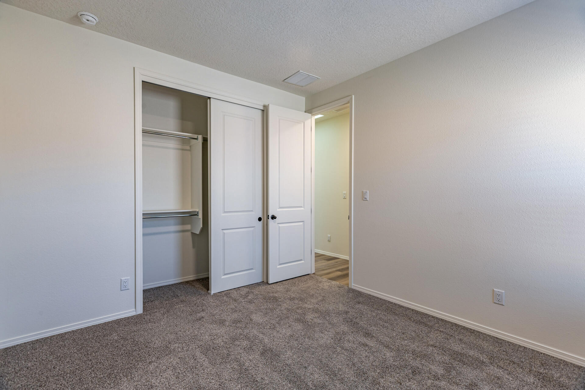 Photo 2 — 4927 Manzano Peak Street SW