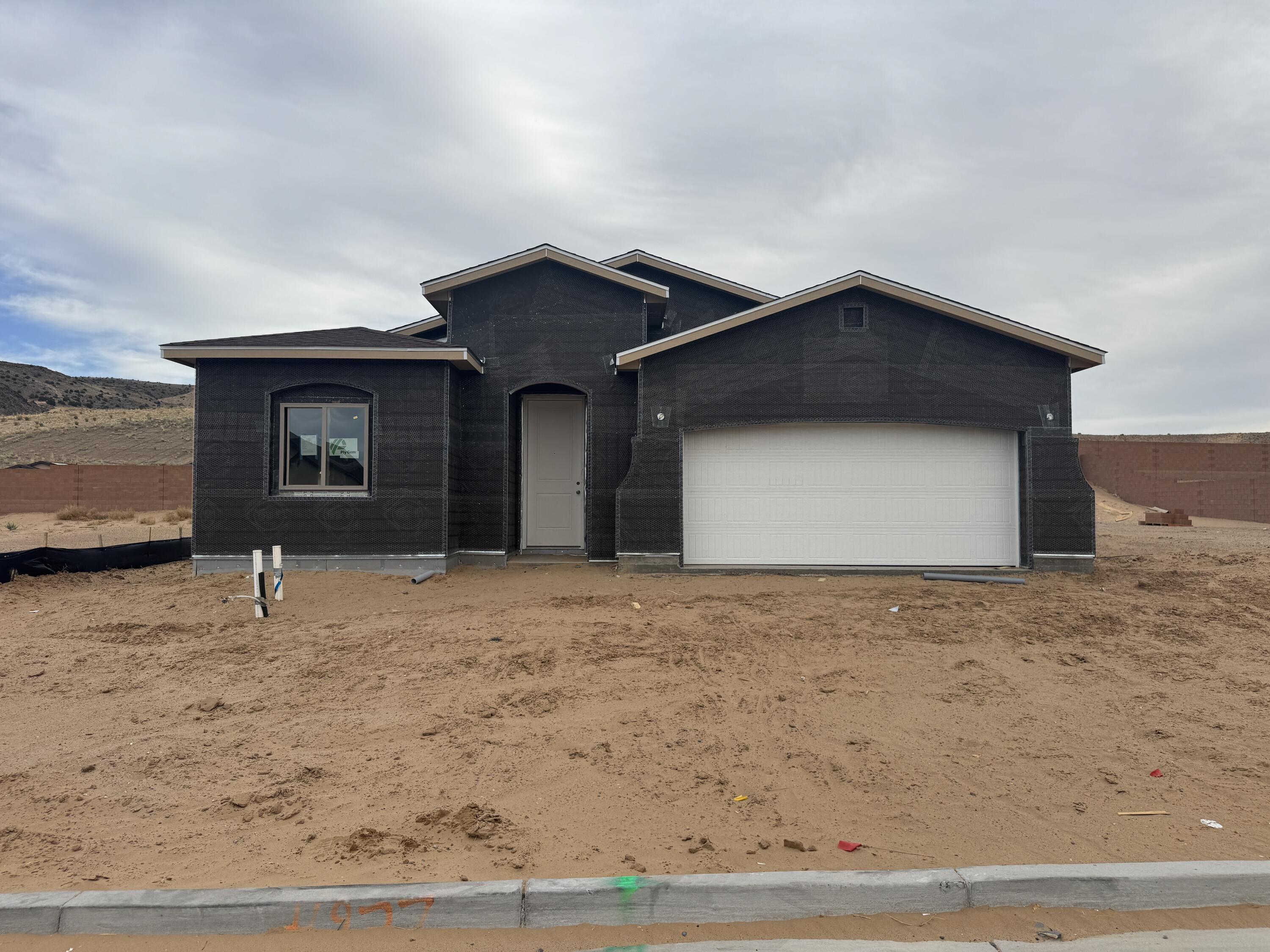 Photo 15 — 4927 Manzano Peak Street SW