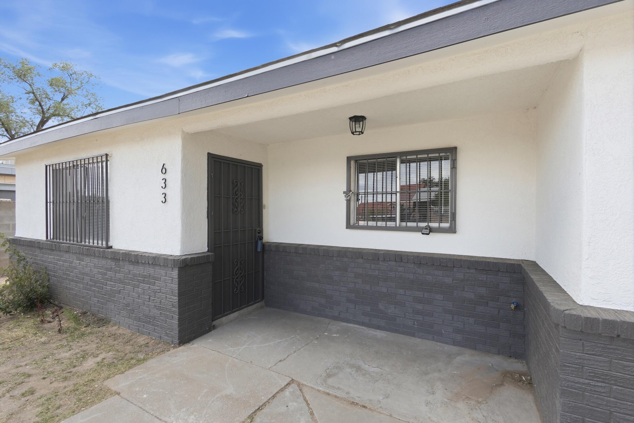 633 Espanola Street SE, Albuquerque, NM 87108