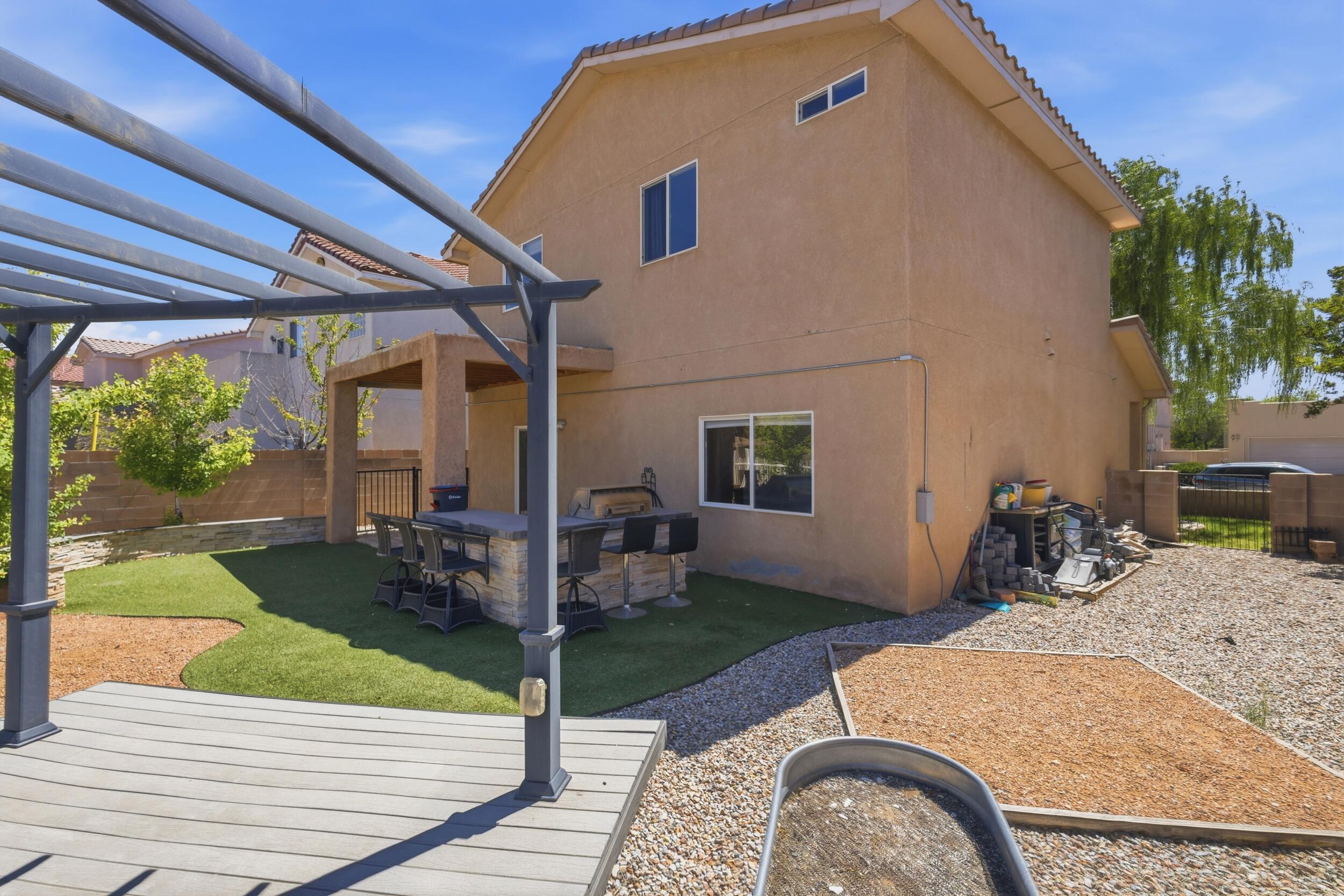 Photo 5 — 1101 Casa Maria Road NE