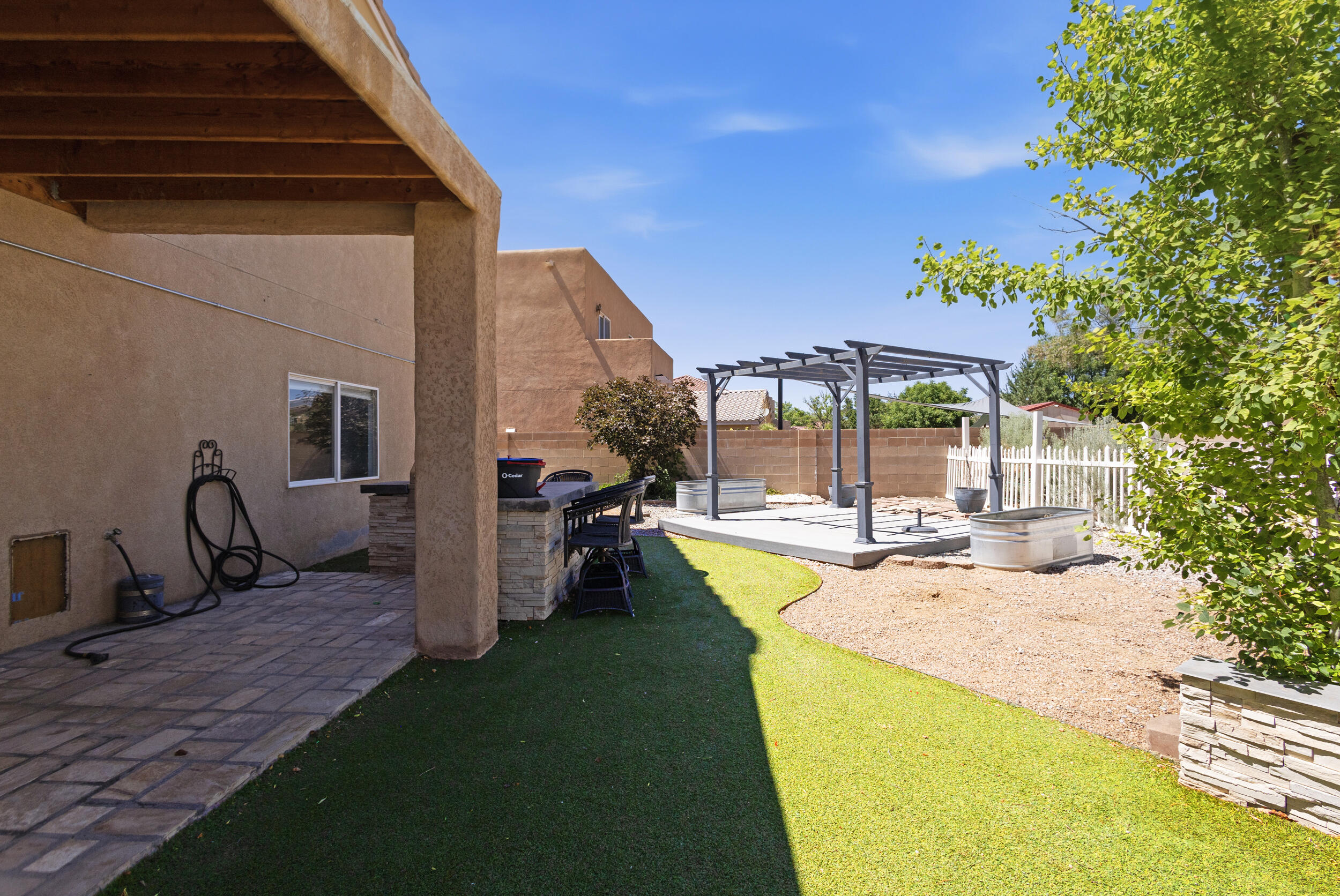 Photo 3 — 1101 Casa Maria Road NE