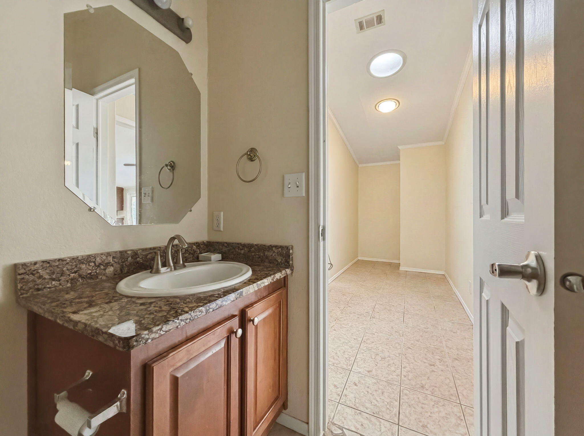 Photo 8 — 67 Pinon Heights Road