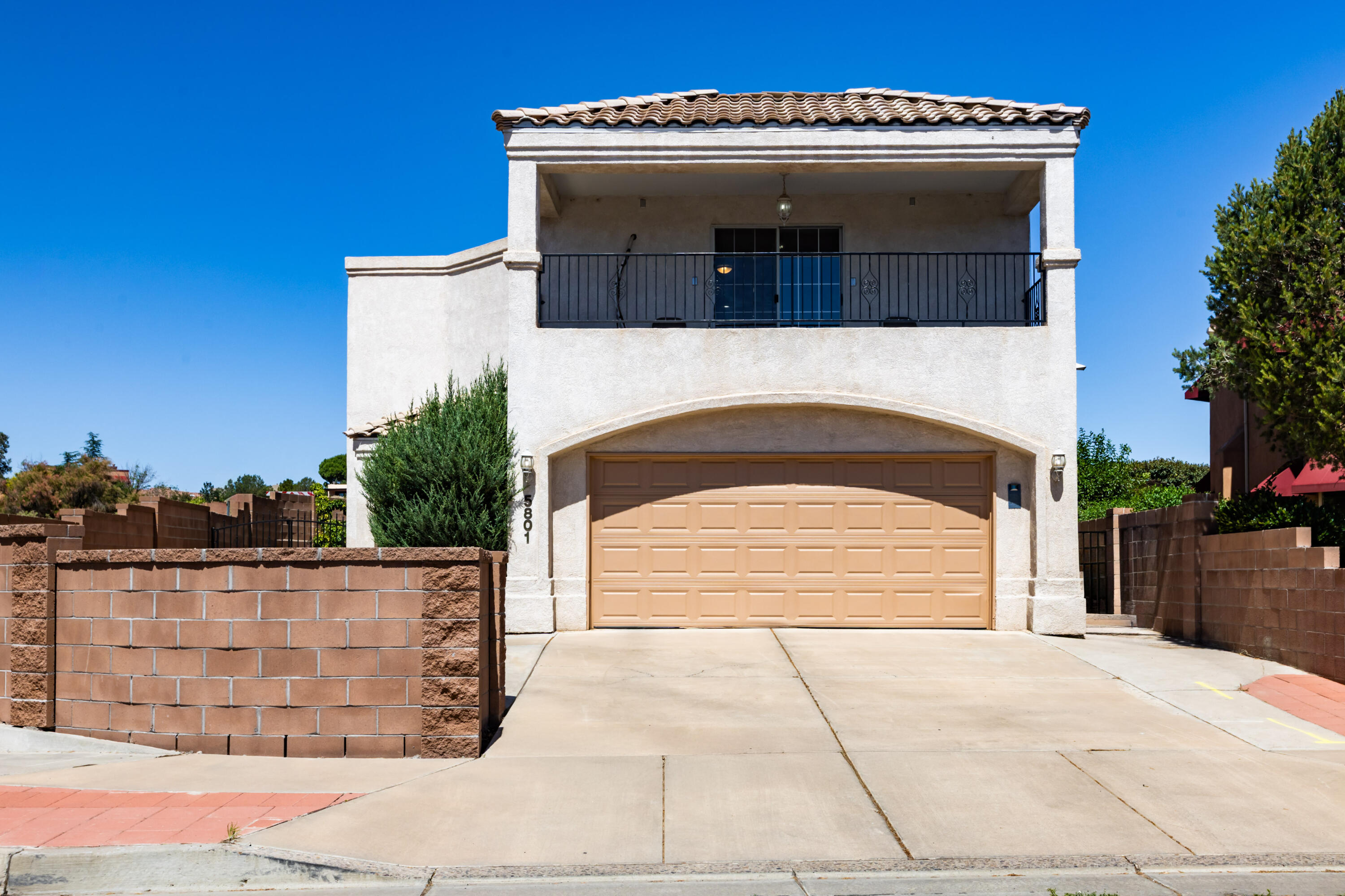 5801 Tres Vistas Court NW, Albuquerque, NM 87120