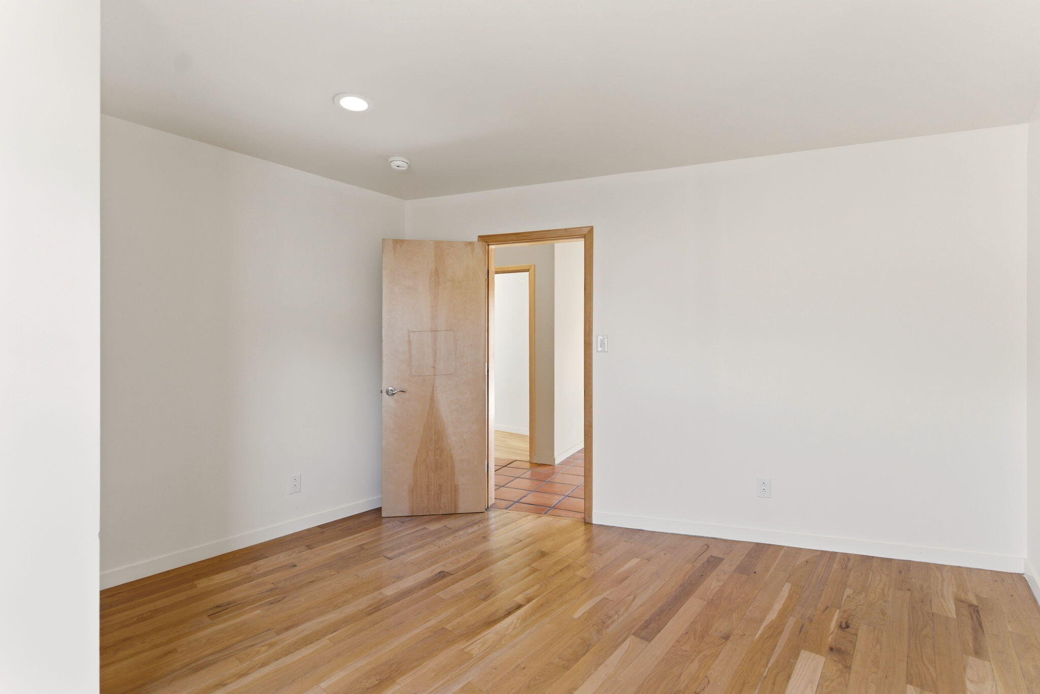 Photo 20 — 420 Aliso Drive NE