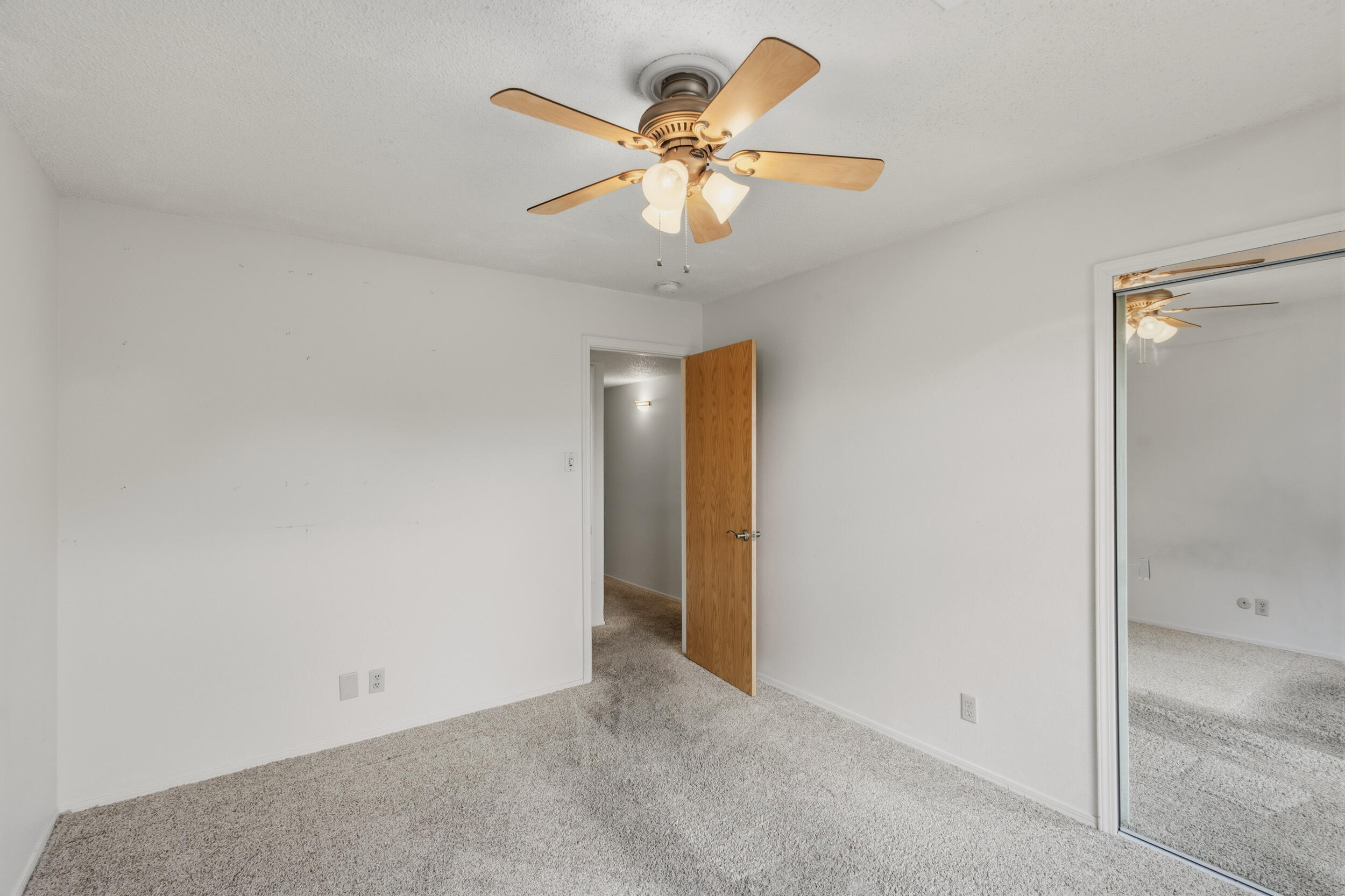 Photo 19 — 4816 Baja Court NE