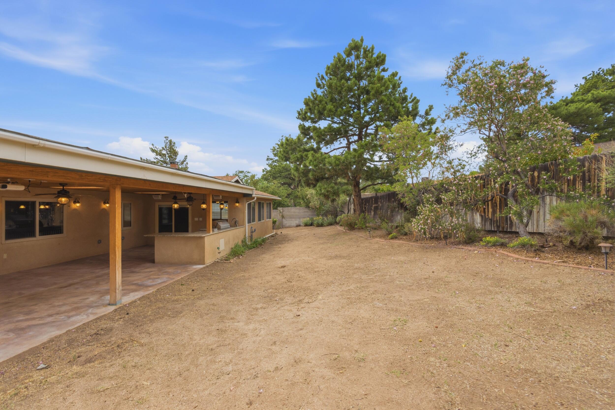 Photo 11 — 4816 Baja Court NE