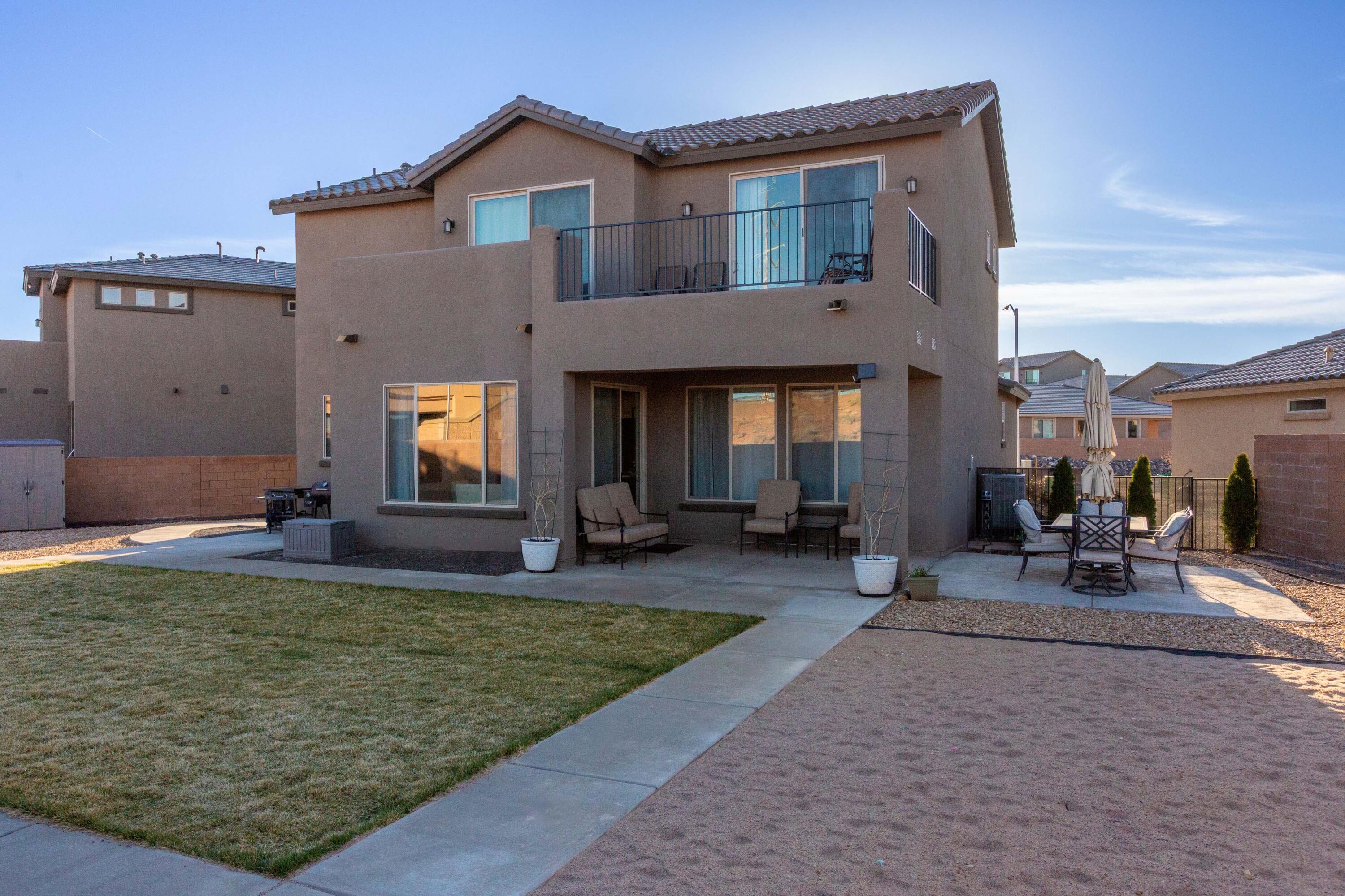 Photo 8 — 6806 Sydney Drive NE