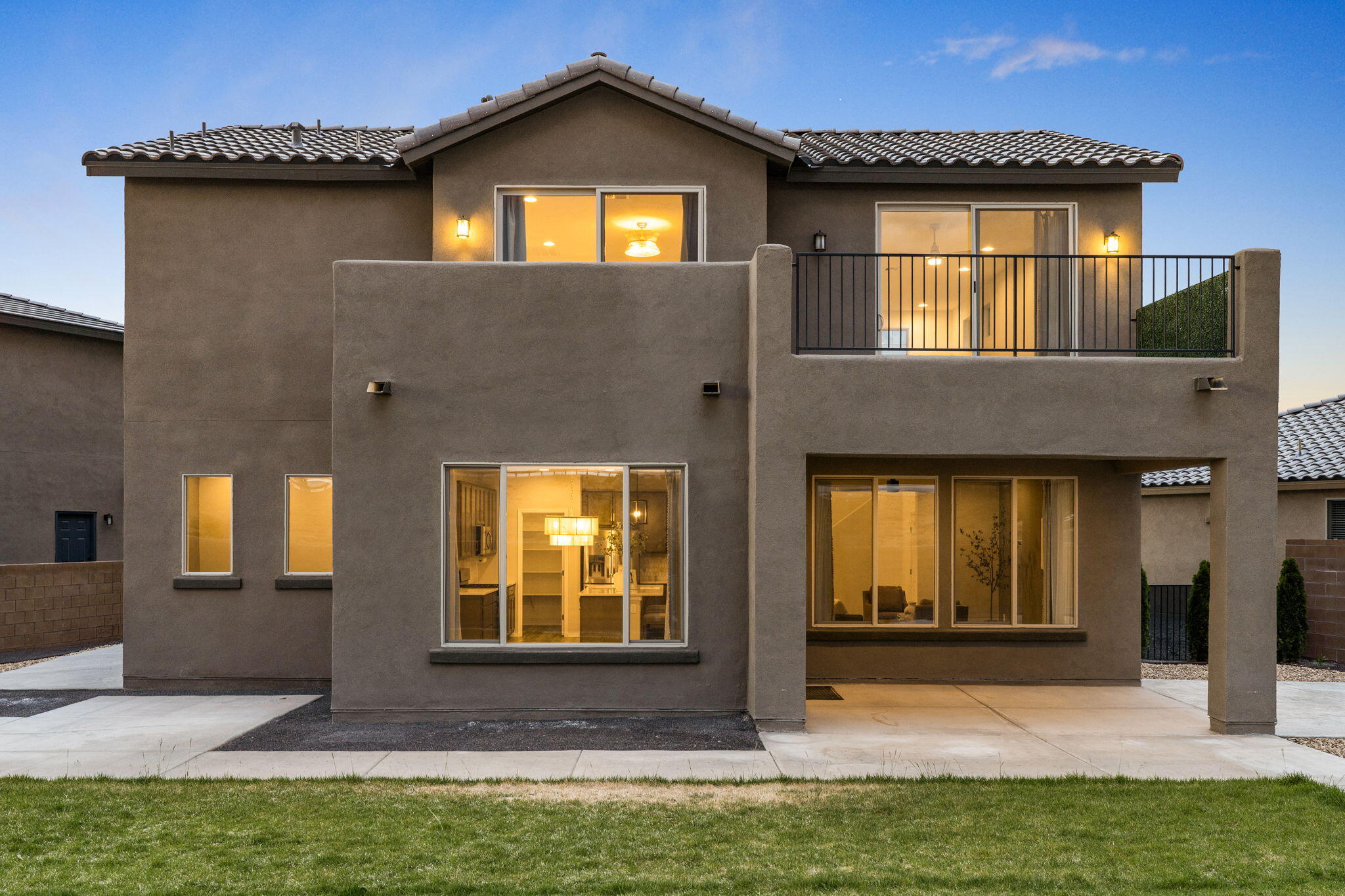 Photo 12 — 6806 Sydney Drive NE