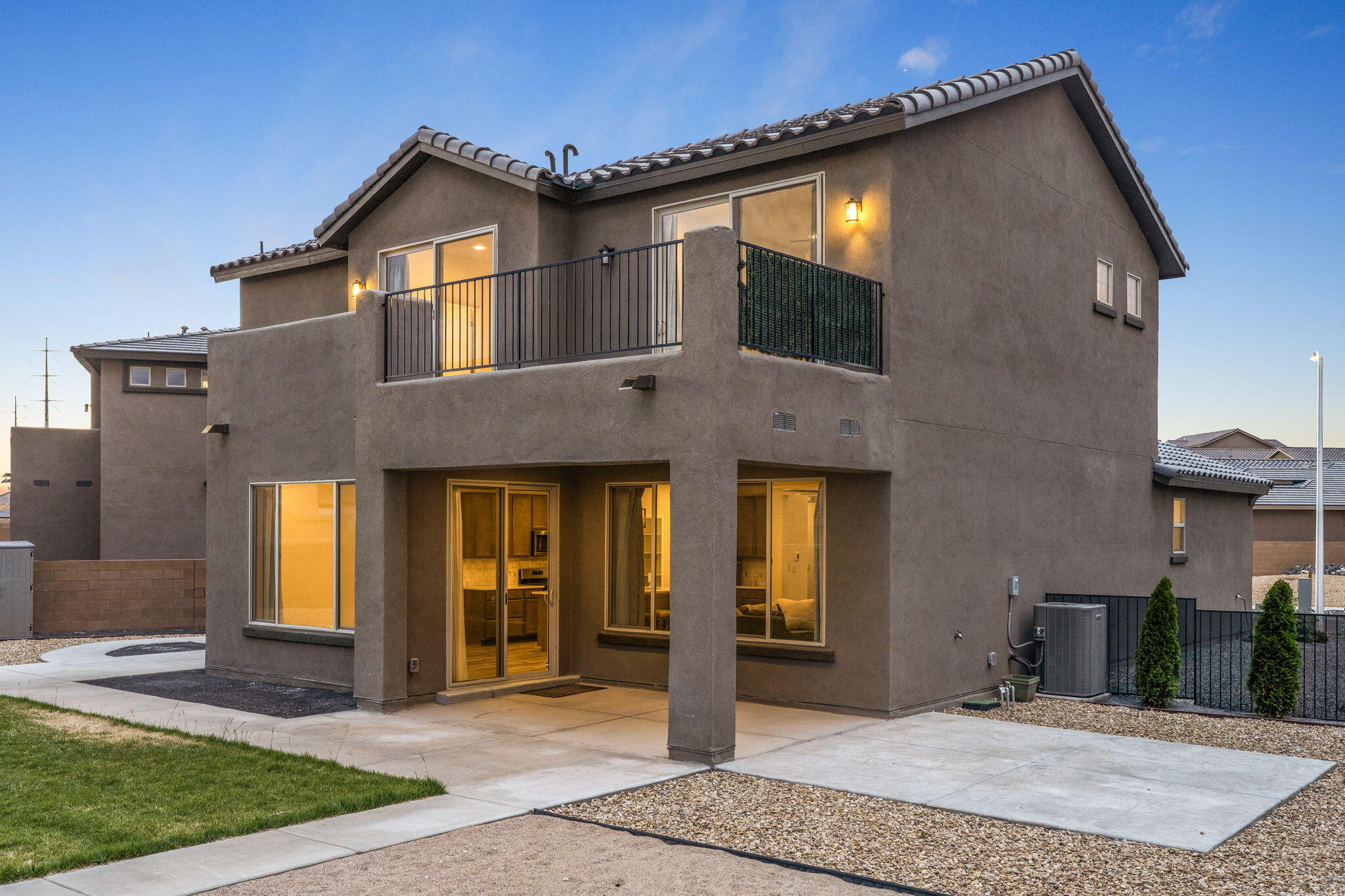 Photo 14 — 6806 Sydney Drive NE