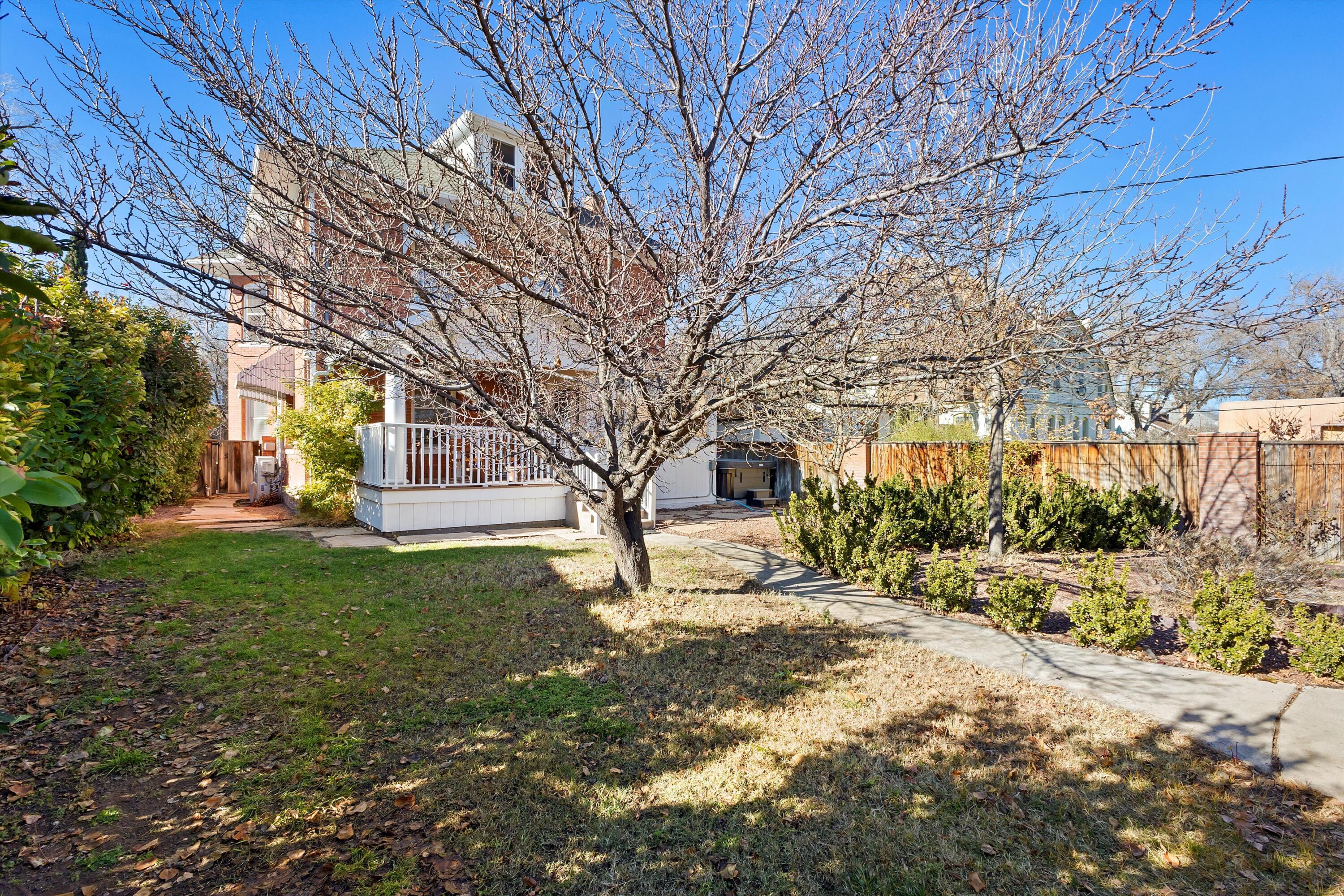 Photo 7 — 412 11th Street NW
