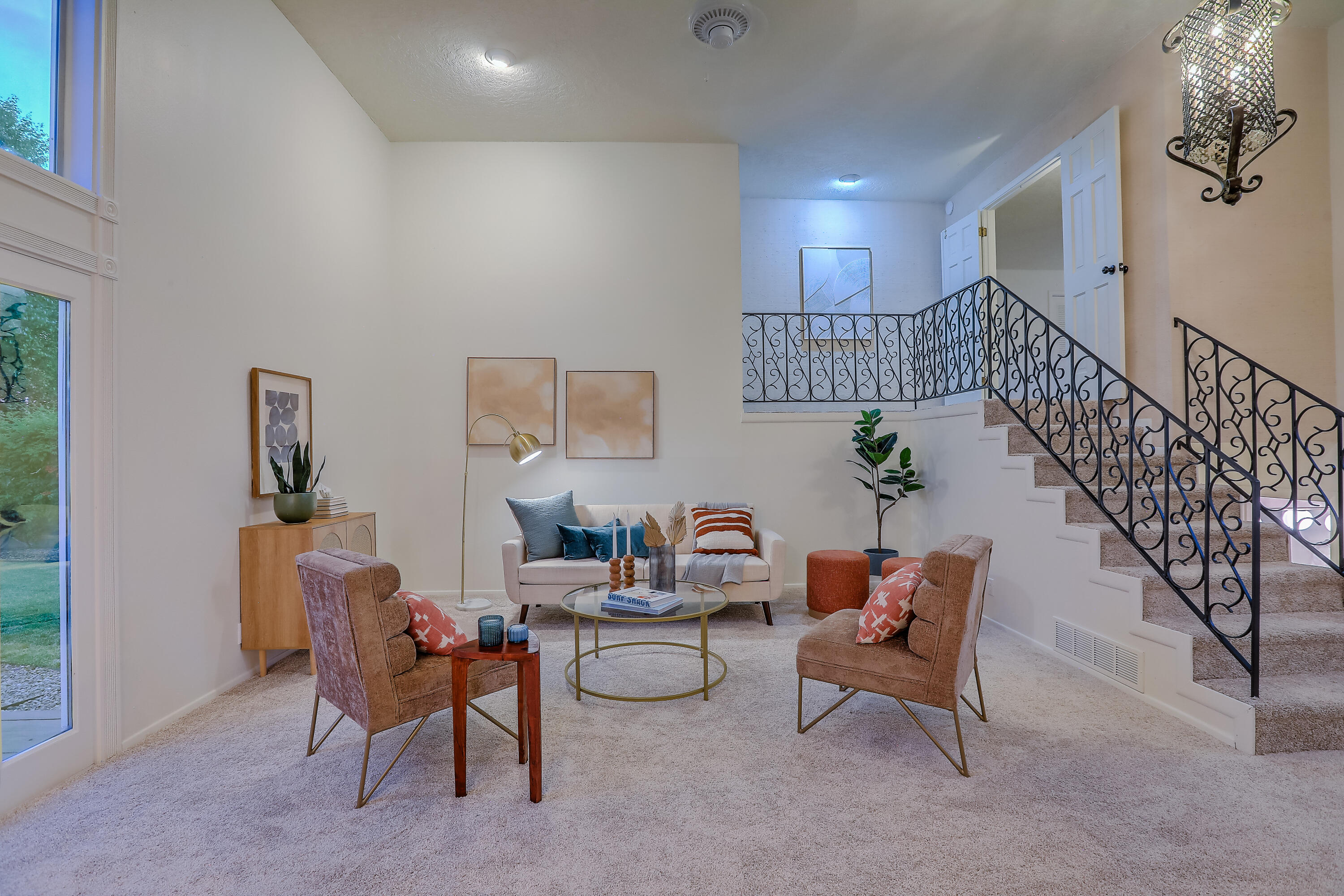 Photo 3 — 6608 Arroyo Del Oso Avenue NE