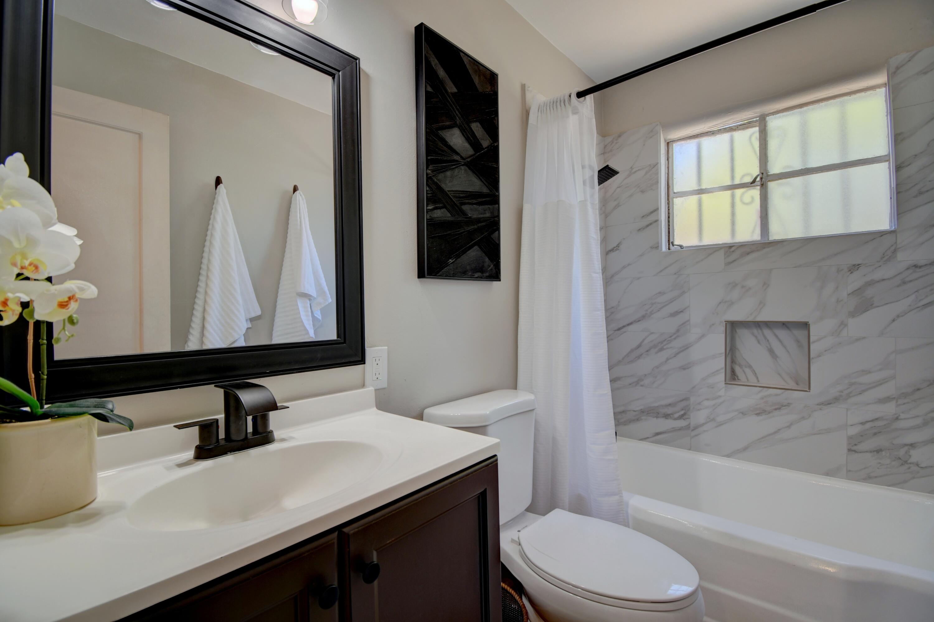 Photo 5 — 1515 Hermosa Drive SE