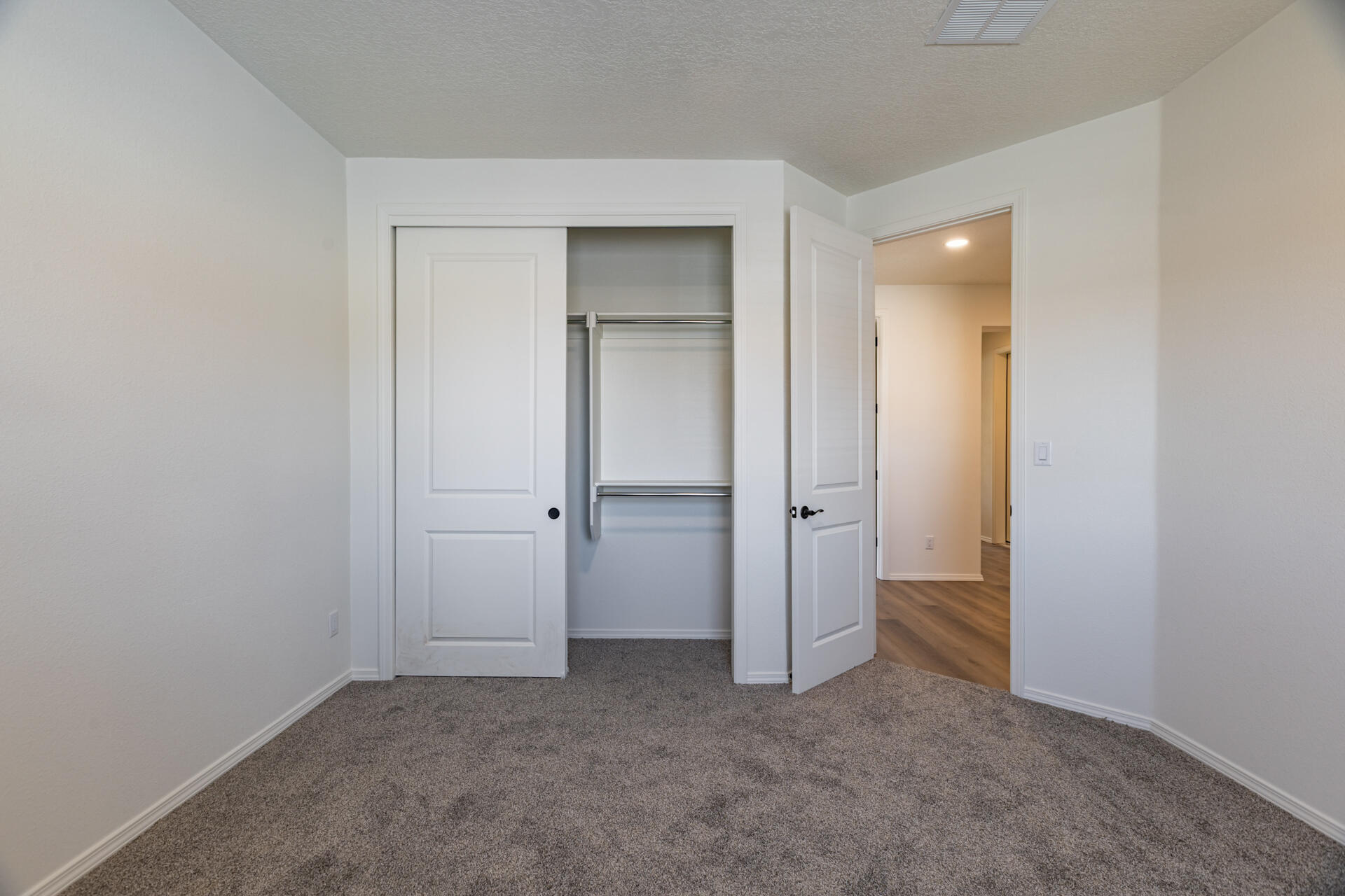 Photo 2 — 4943 Manzano Peak Street SW