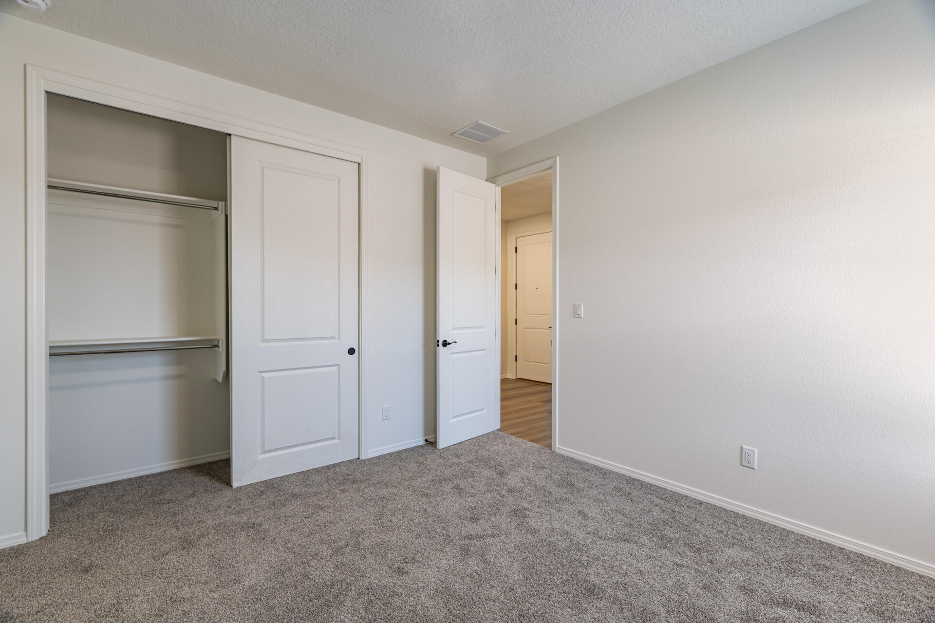 Photo 3 — 4943 Manzano Peak Street SW