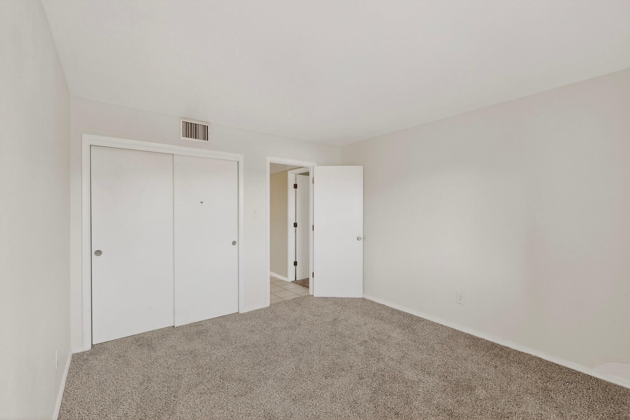 Photo 3 — 921 Country Club Drive SE APT J