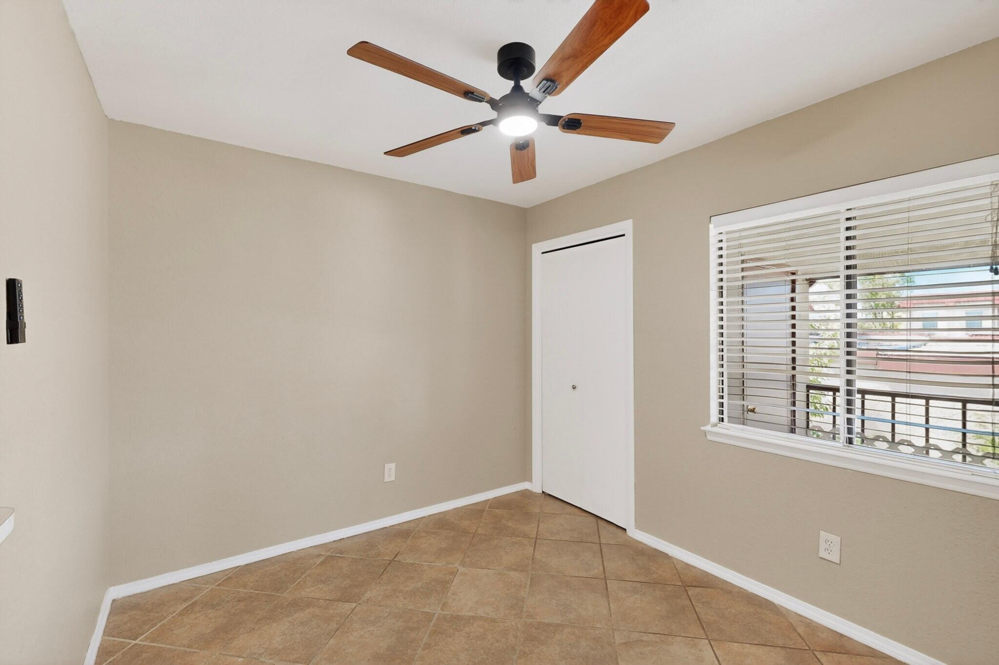 Photo 19 — 921 Country Club Drive SE APT J