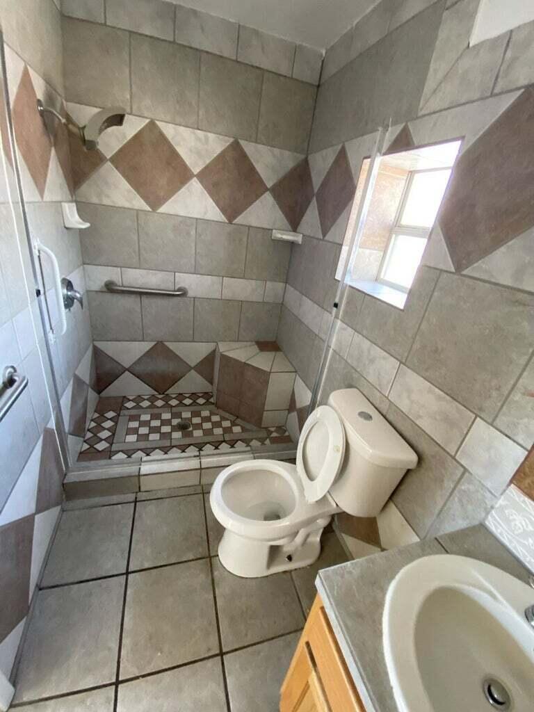 Photo 10 — 3022 Aaron Court SW