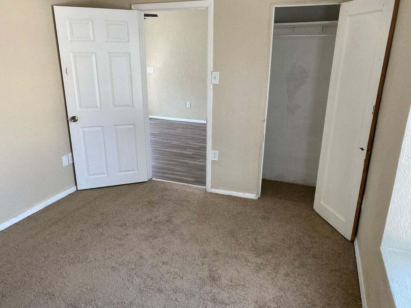 Photo 12 — 3022 Aaron Court SW