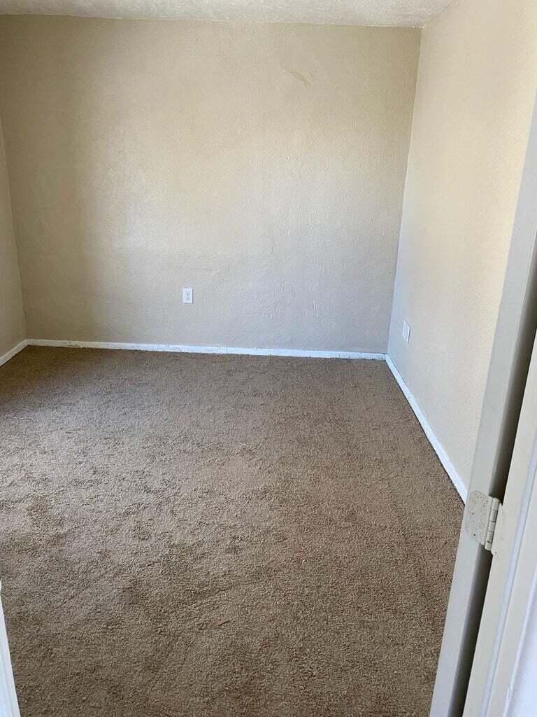 Photo 5 — 3022 Aaron Court SW