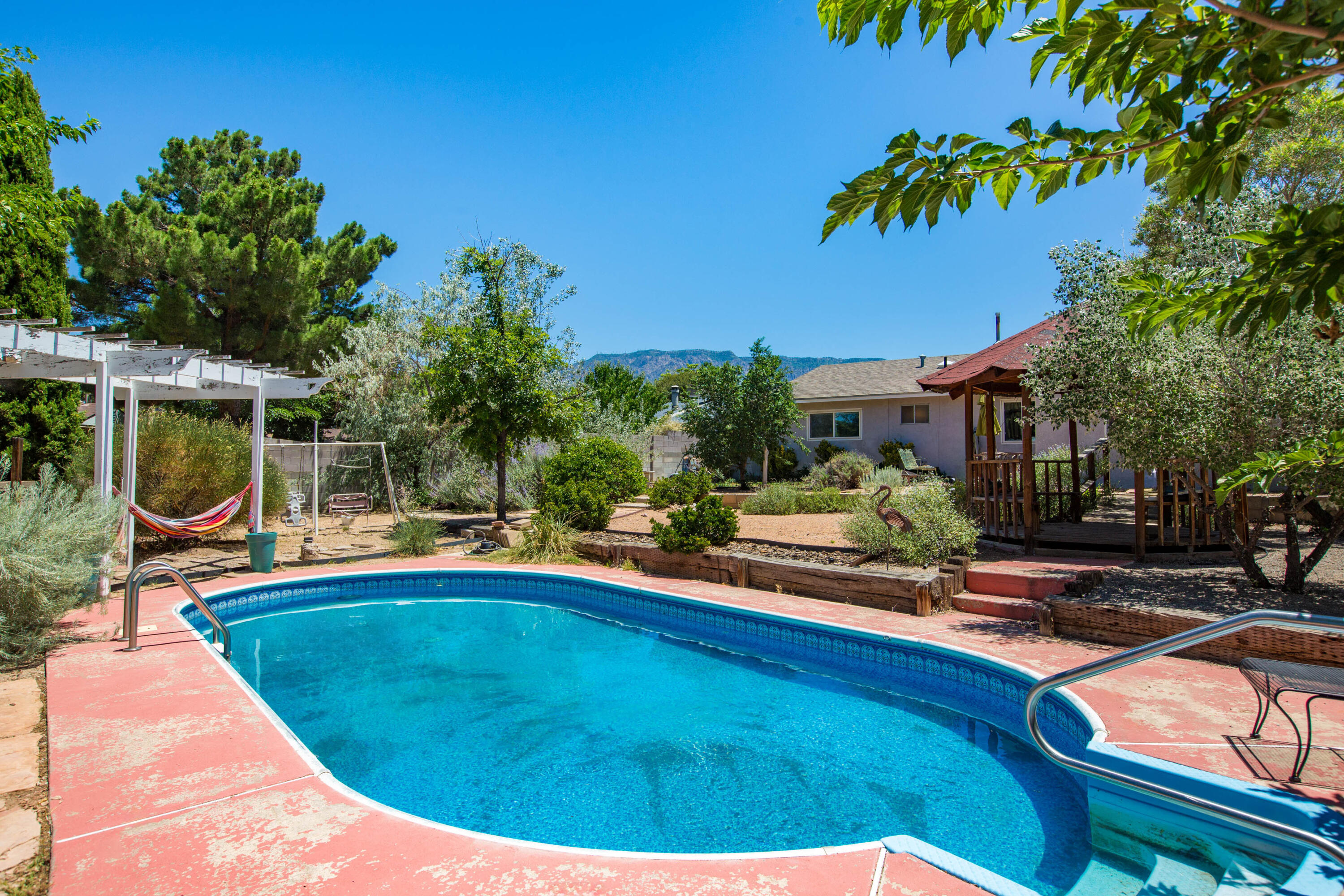 10405 Mazatlan Drive NE, Albuquerque, NM 87111