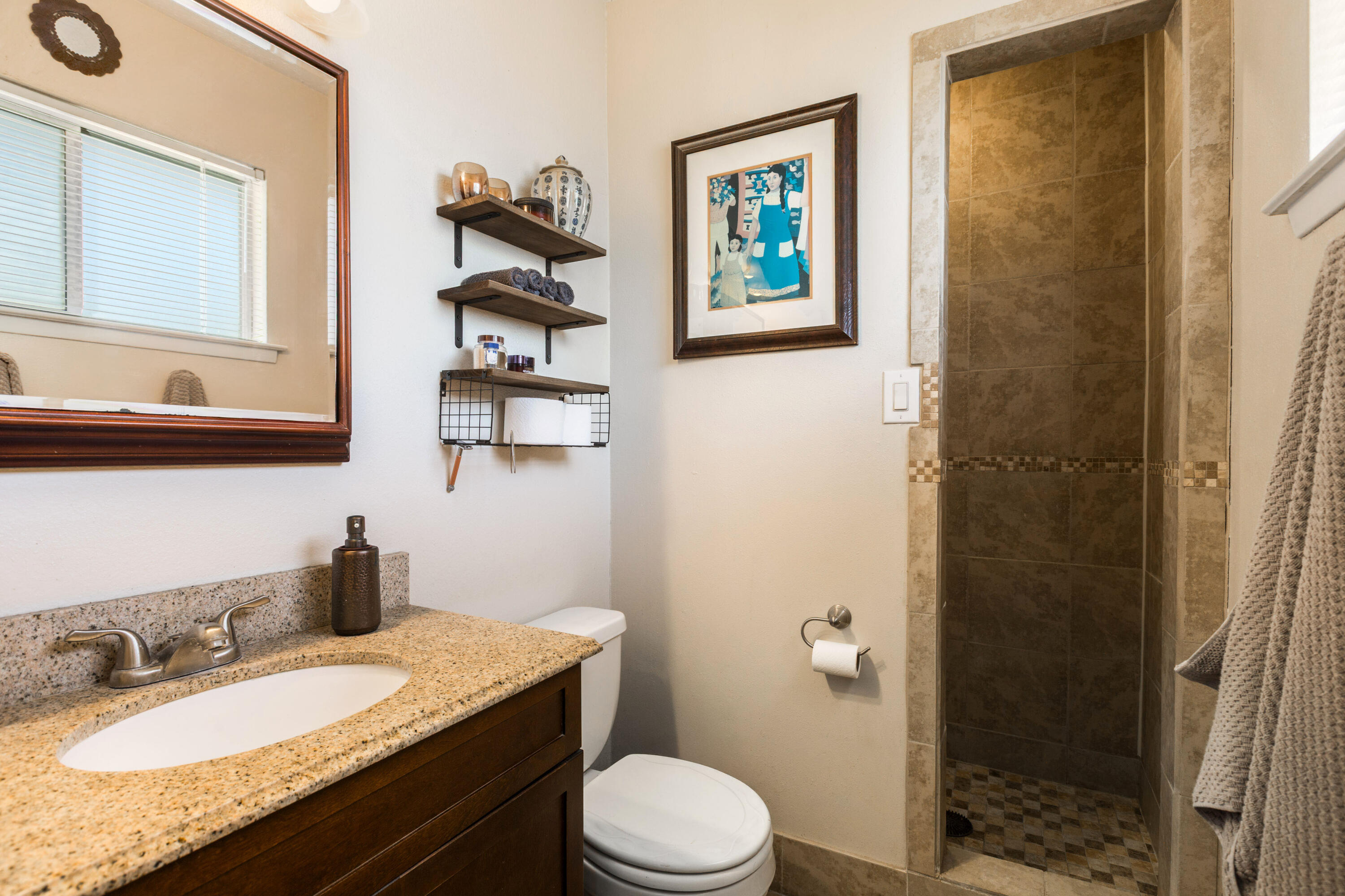 Photo 9 — 10405 Mazatlan Drive NE