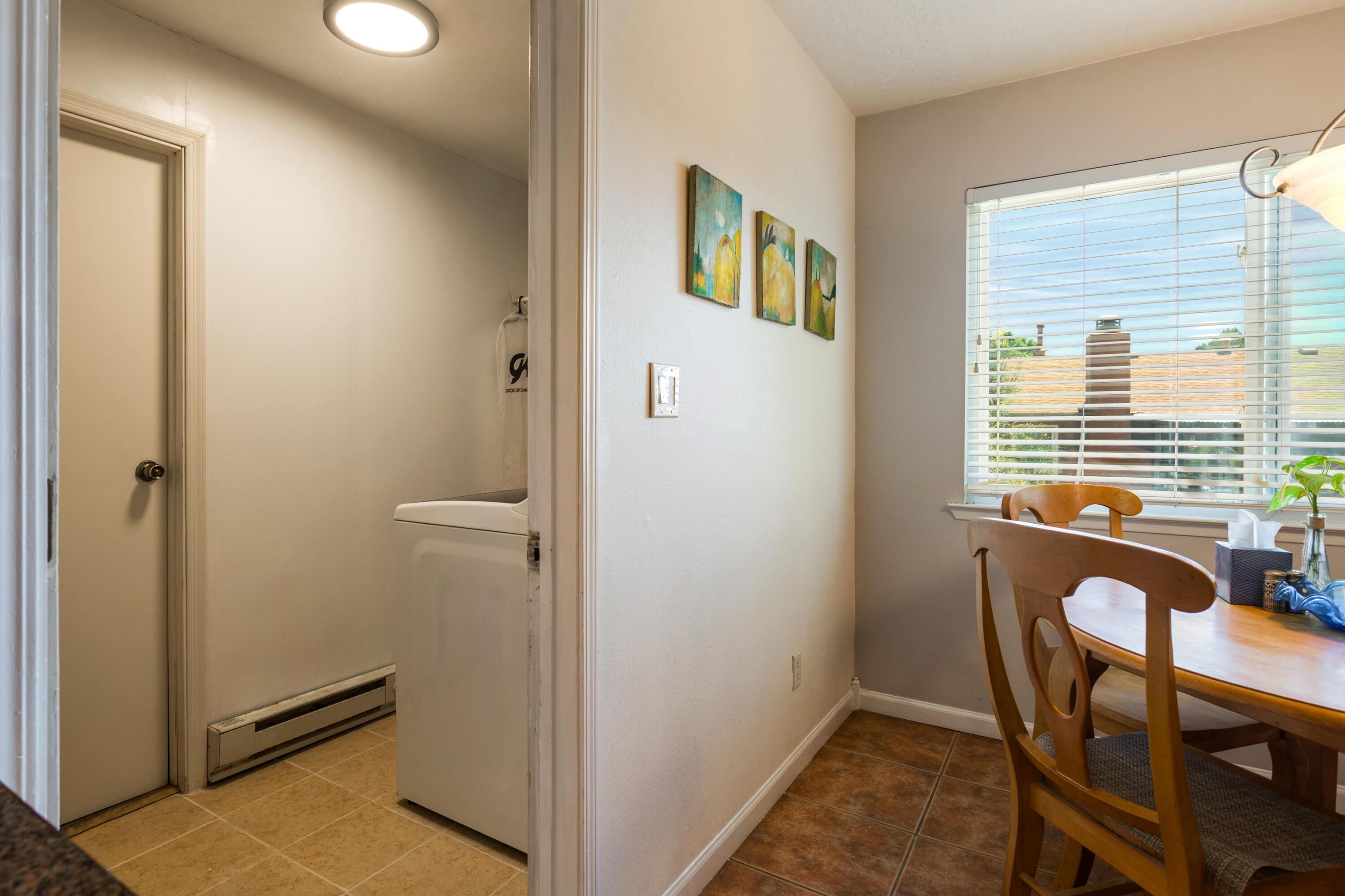 Photo 5 — 10405 Mazatlan Drive NE