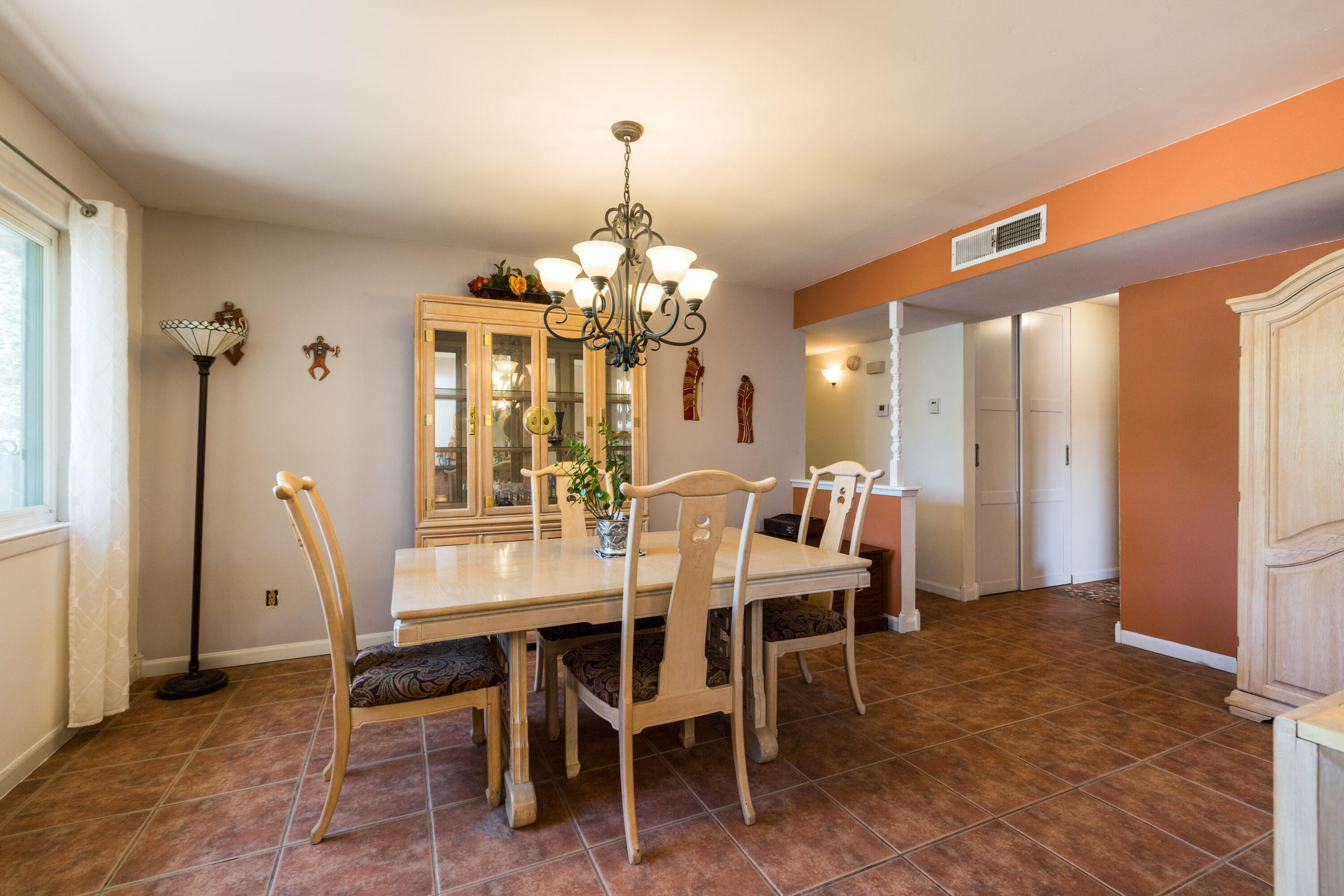 Photo 18 — 10405 Mazatlan Drive NE