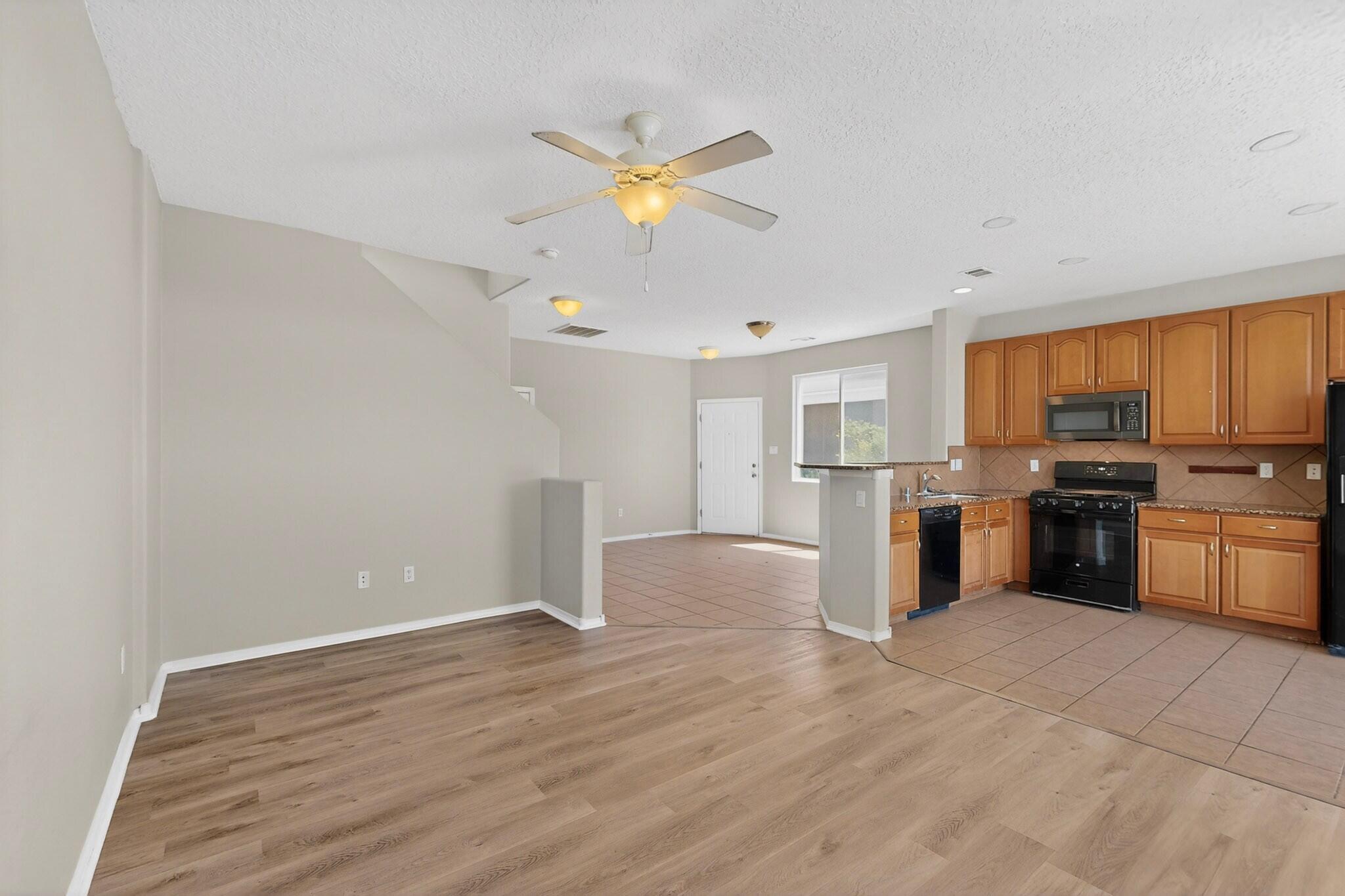 Photo 12 — 2448 Violeta Circle SE