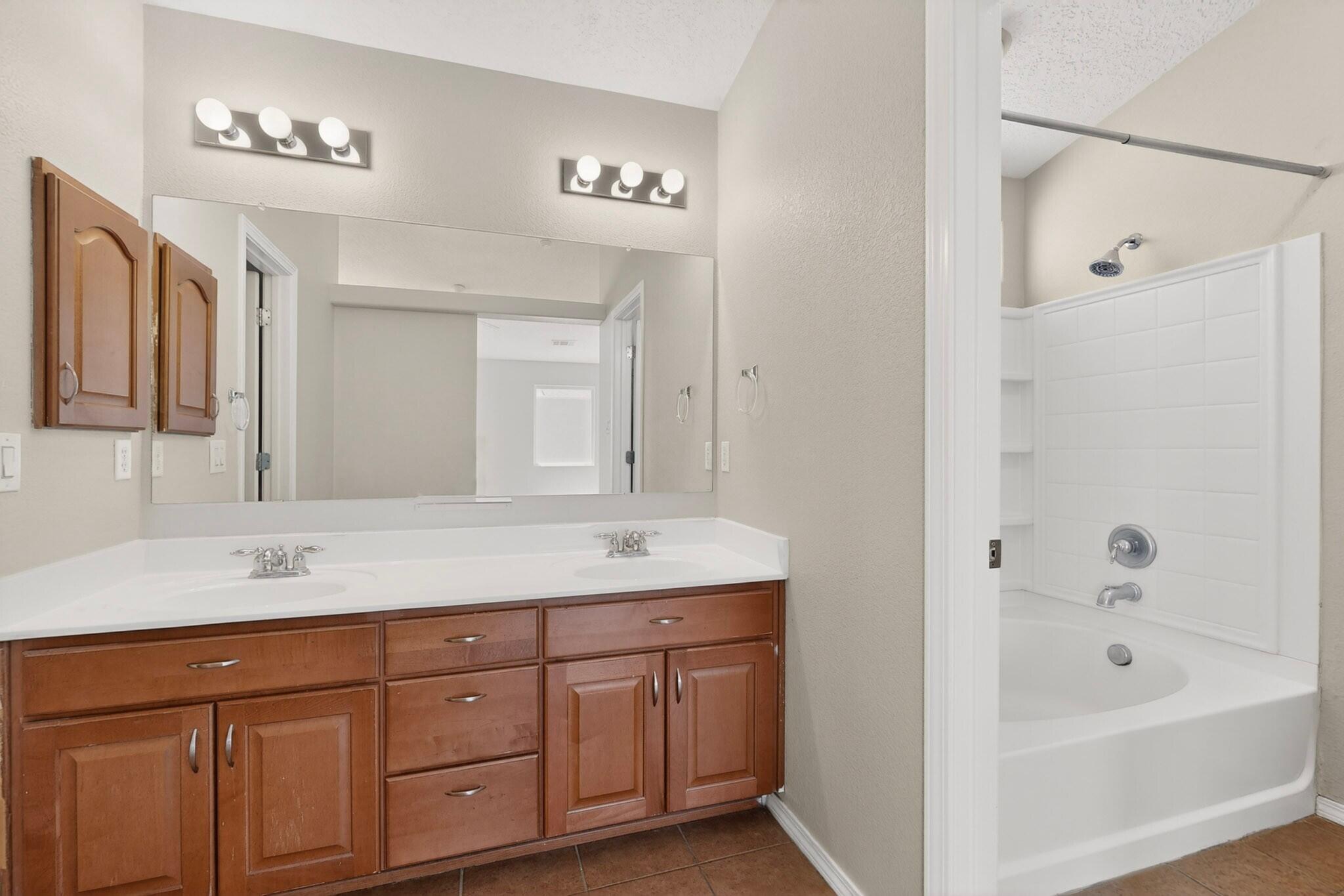 Photo 18 — 2448 Violeta Circle SE