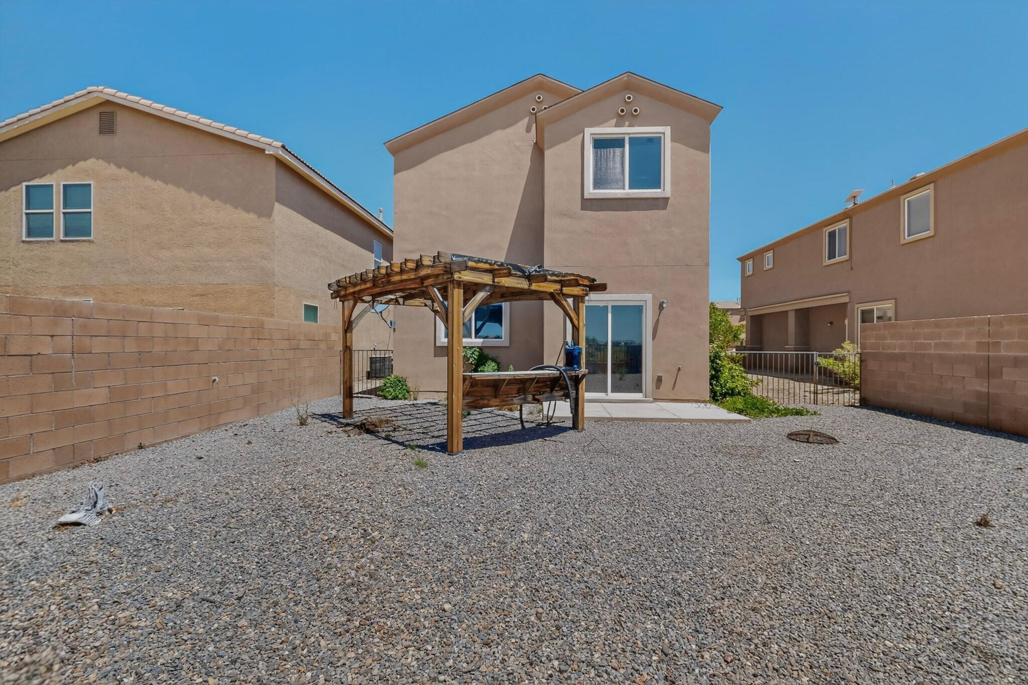 Photo 2 — 2448 Violeta Circle SE