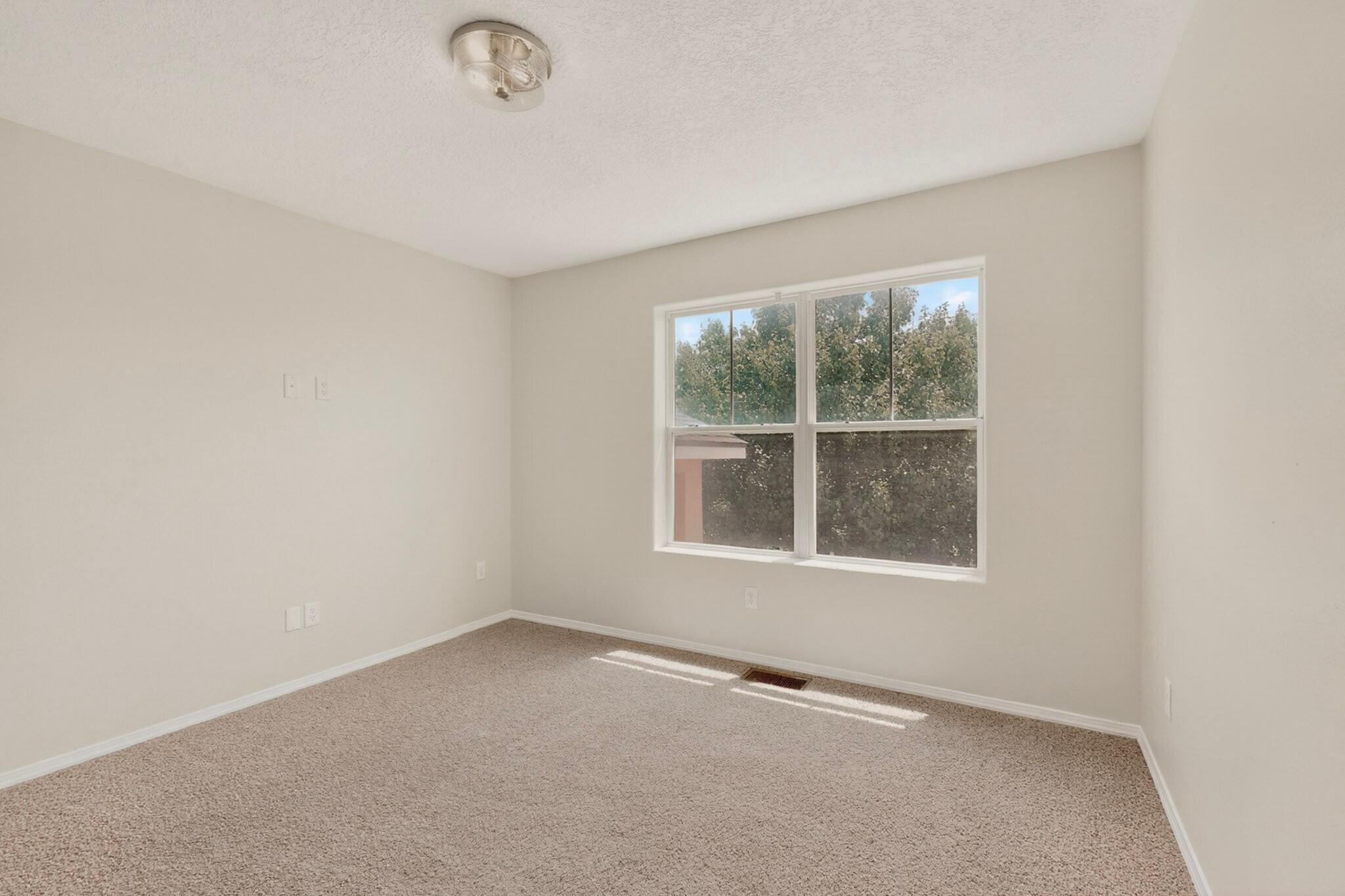 Photo 5 — 235 Cloud View Avenue SW