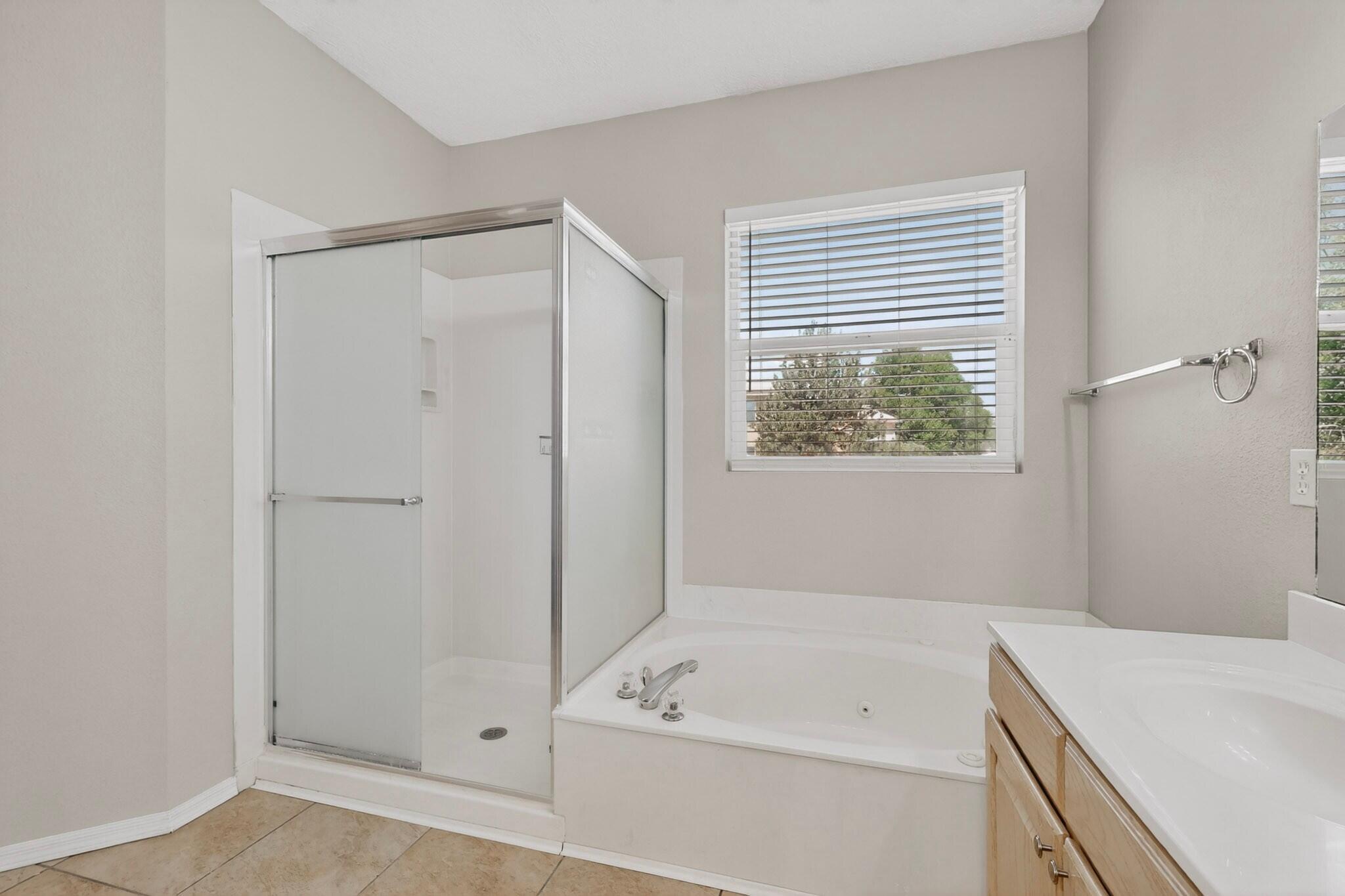 Photo 9 — 8009 Rancho Dorado Court NW
