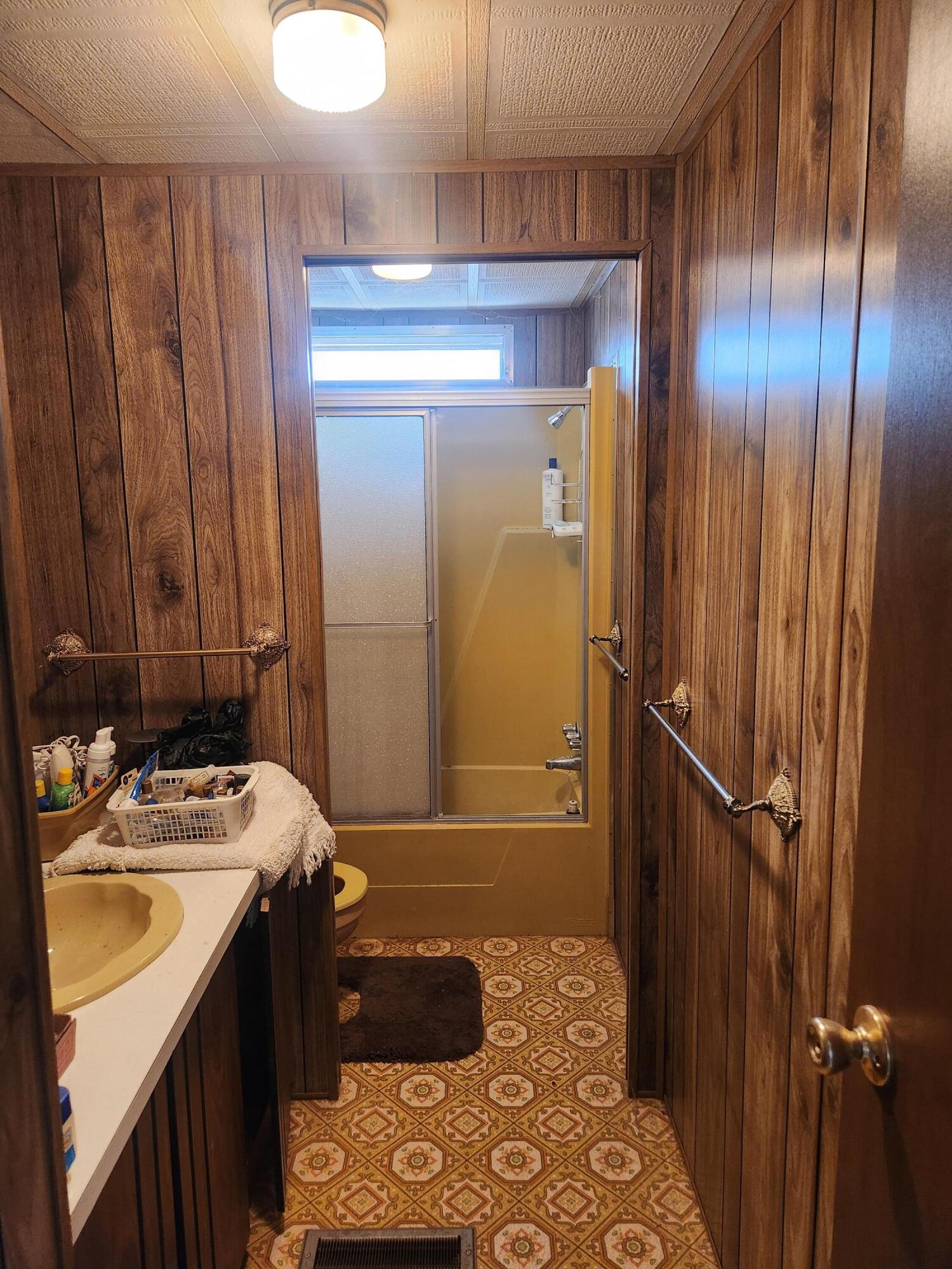 Photo 4 — 102 Short Road