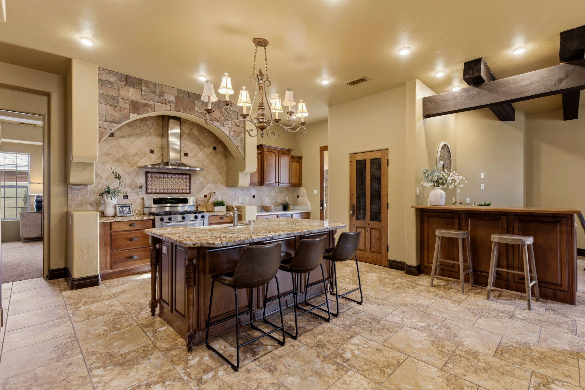 Photo 2 — 3723 Alamogordo Drive NW