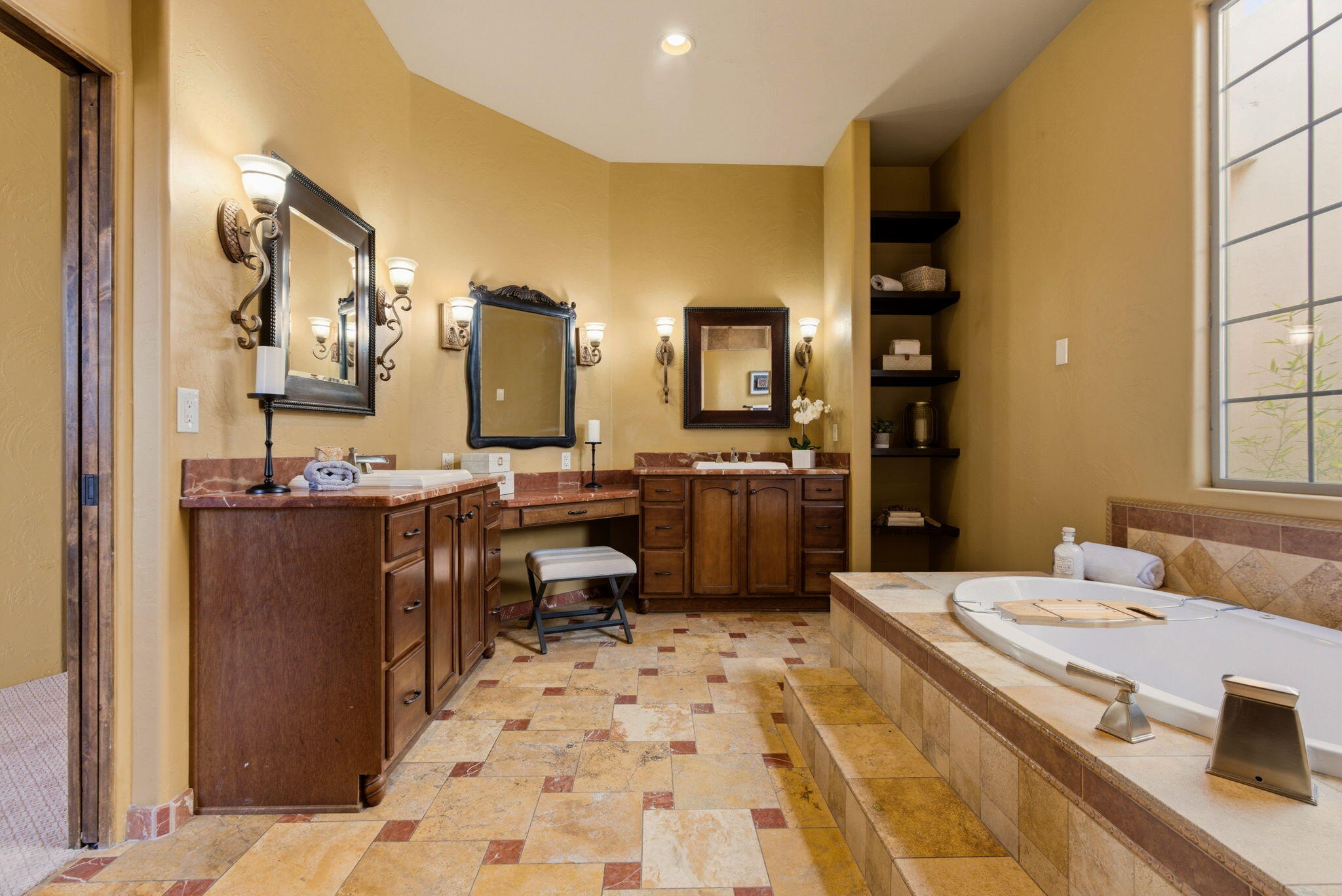 Photo 8 — 3723 Alamogordo Drive NW