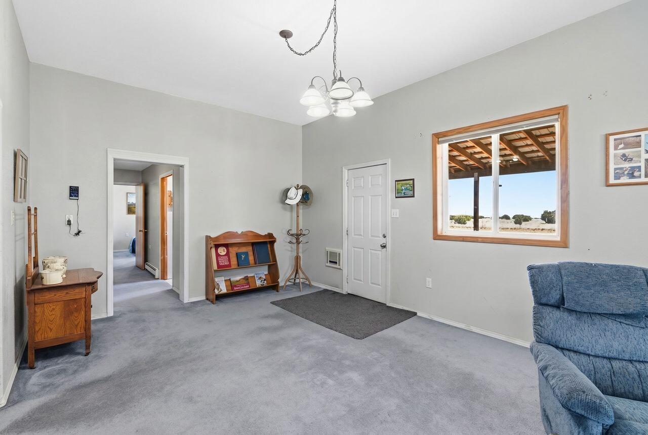 Photo 9 — 636 N Cedardale Avenue