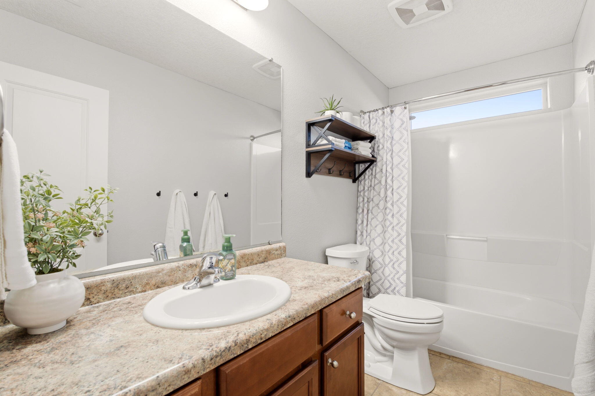 Photo 6 — 8420 Chilte Pine Road NW